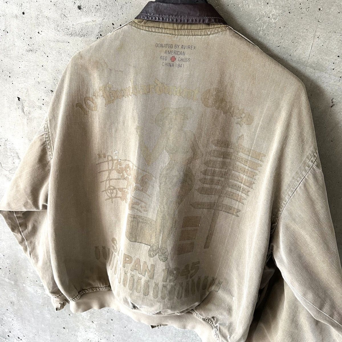 Avirex THRASHED 80s TYPE A-2 Saipan 1945 Pinup Girl Flight Jacket Size US L / EU 52-54 / 3 - 3 Thumbnail