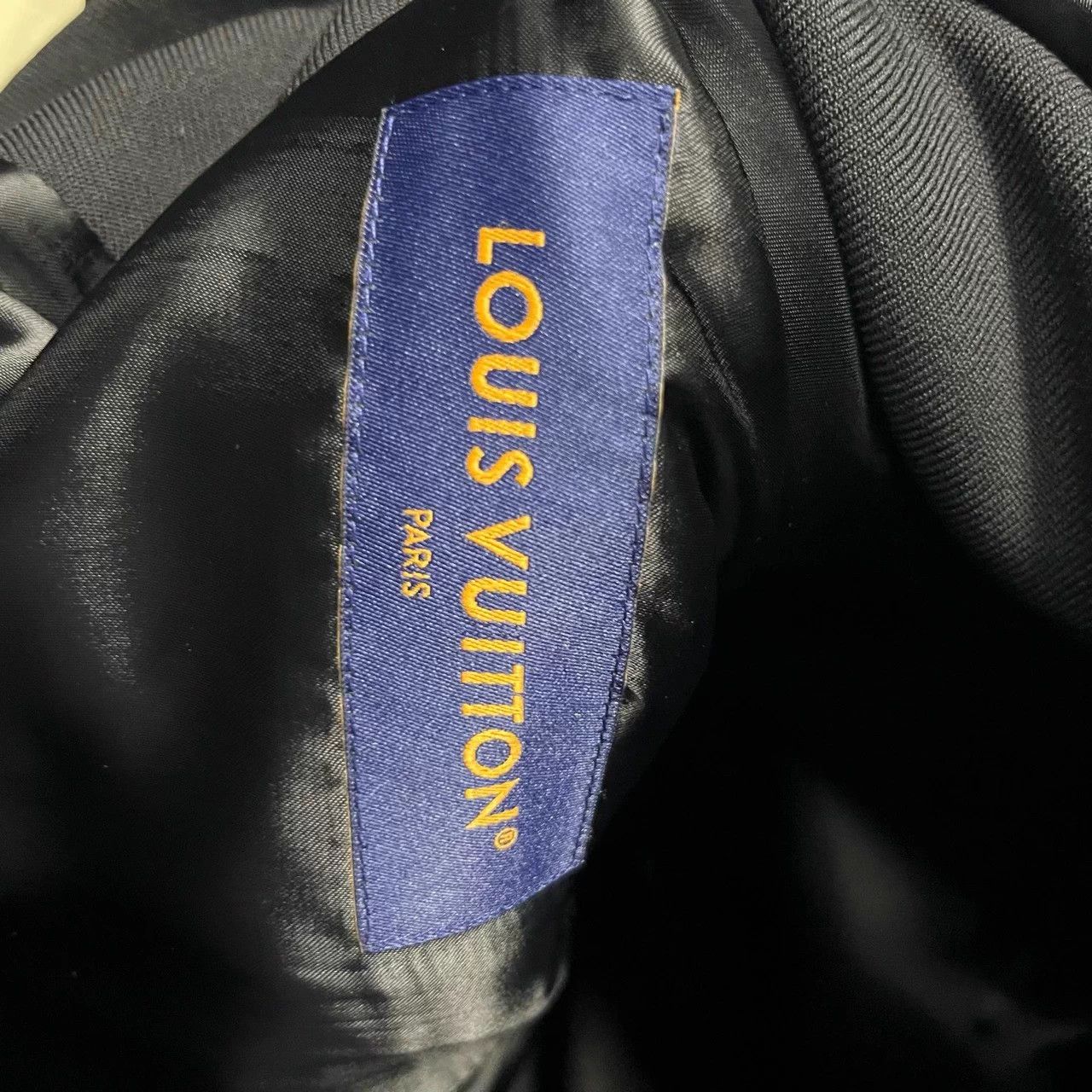 Louis Vuitton Louis Vuitton black beaded logo wool ls jacket Size US M / EU 48-50 / 2 - 5 Thumbnail