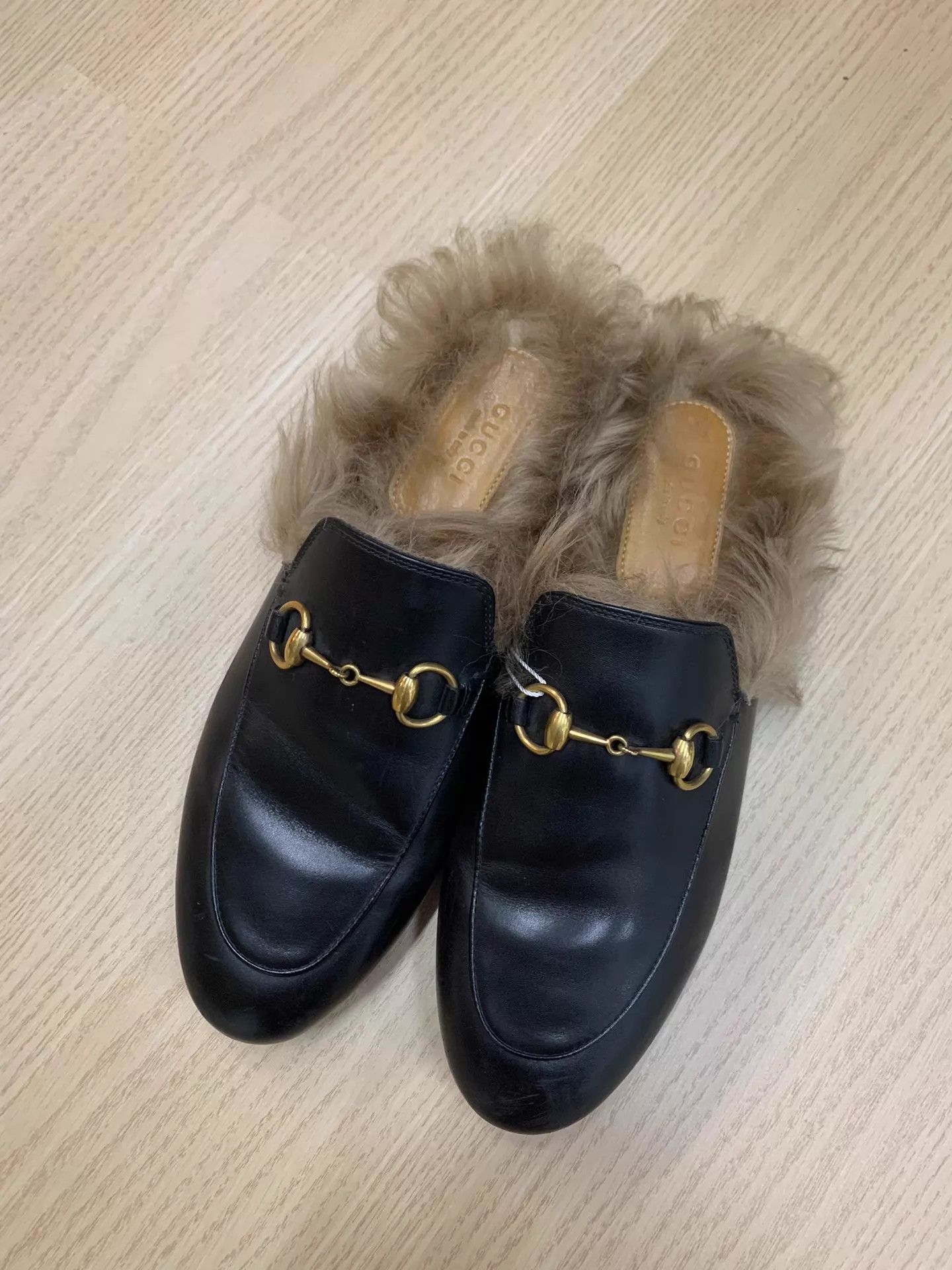 Gucci Gucci Fur Slippers Black & Gold 36.5 New Size US 6 / IT 36 - 1 Thumbnail