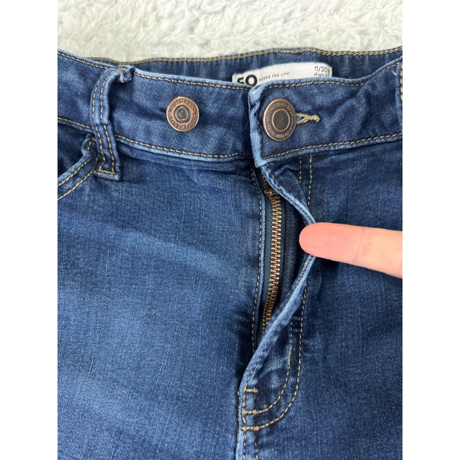 Vintage SO Jeans Pants Women 11 Blue Denim Flared Mid Rise Med Wash 26x30 Cotton Blend Regular 5-Pocket Design Zip Size 32" / US 10 / IT 46 - 5 Thumbnail