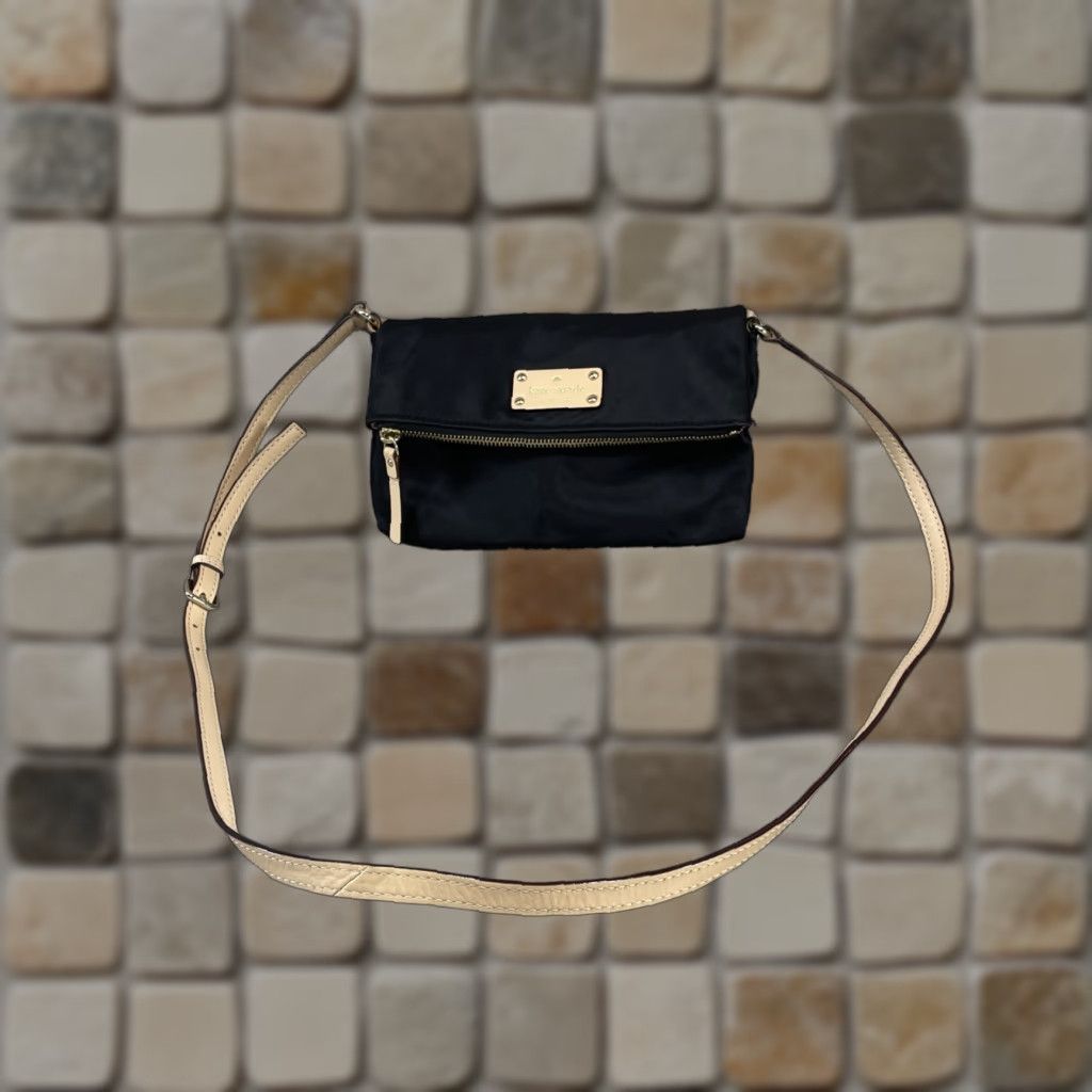 Vintage Kate Spade New York Crossbody Bag Women Small Black Nylon Zipper 2010s Kennedy Park Aleah Size S / US 4 / IT 40 - 1 Thumbnail