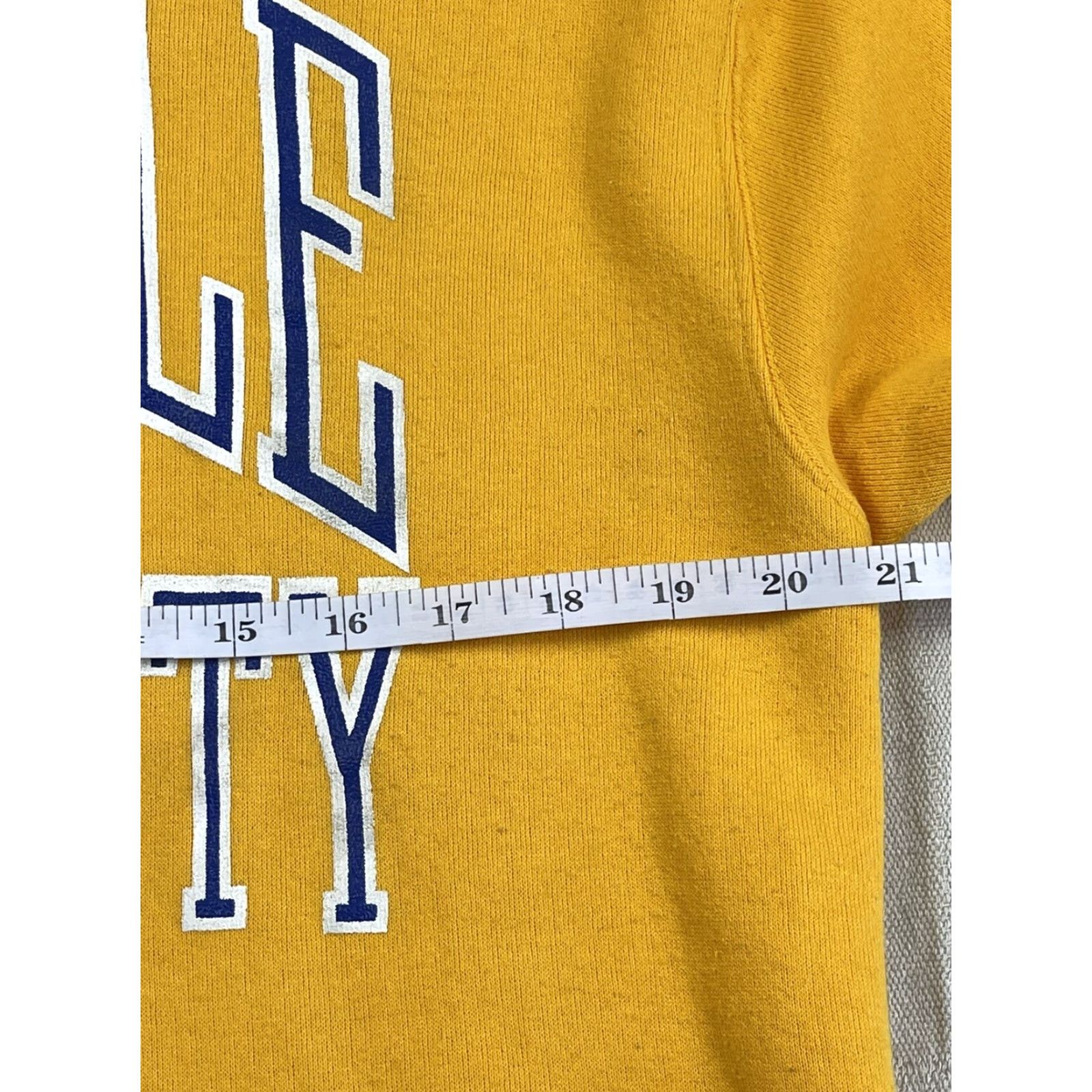 Russell Athletic VINTAGE Russell Athletic Hoodie La Salle University Mens M Yellow 80s Logo Graphic Print Sweatshirt Size US M / EU 48-50 / 2 - 5 Thumbnail