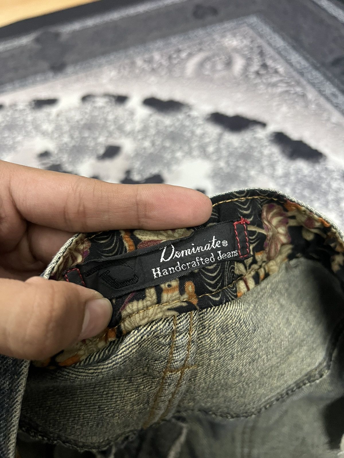 Karakuri Tamashii Vintage Karakurii Tamashi Koii Embroidery Baggy Jeans Size US 39 - 10 Thumbnail
