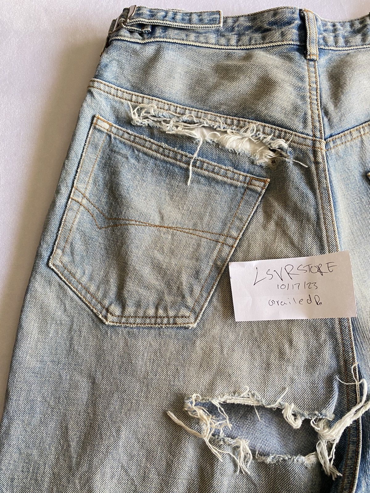Balenciaga BALENCIAGA Destroyed Super Large Baggy Blue Jean OG size S Size US 32 / EU 48 - 6 Thumbnail