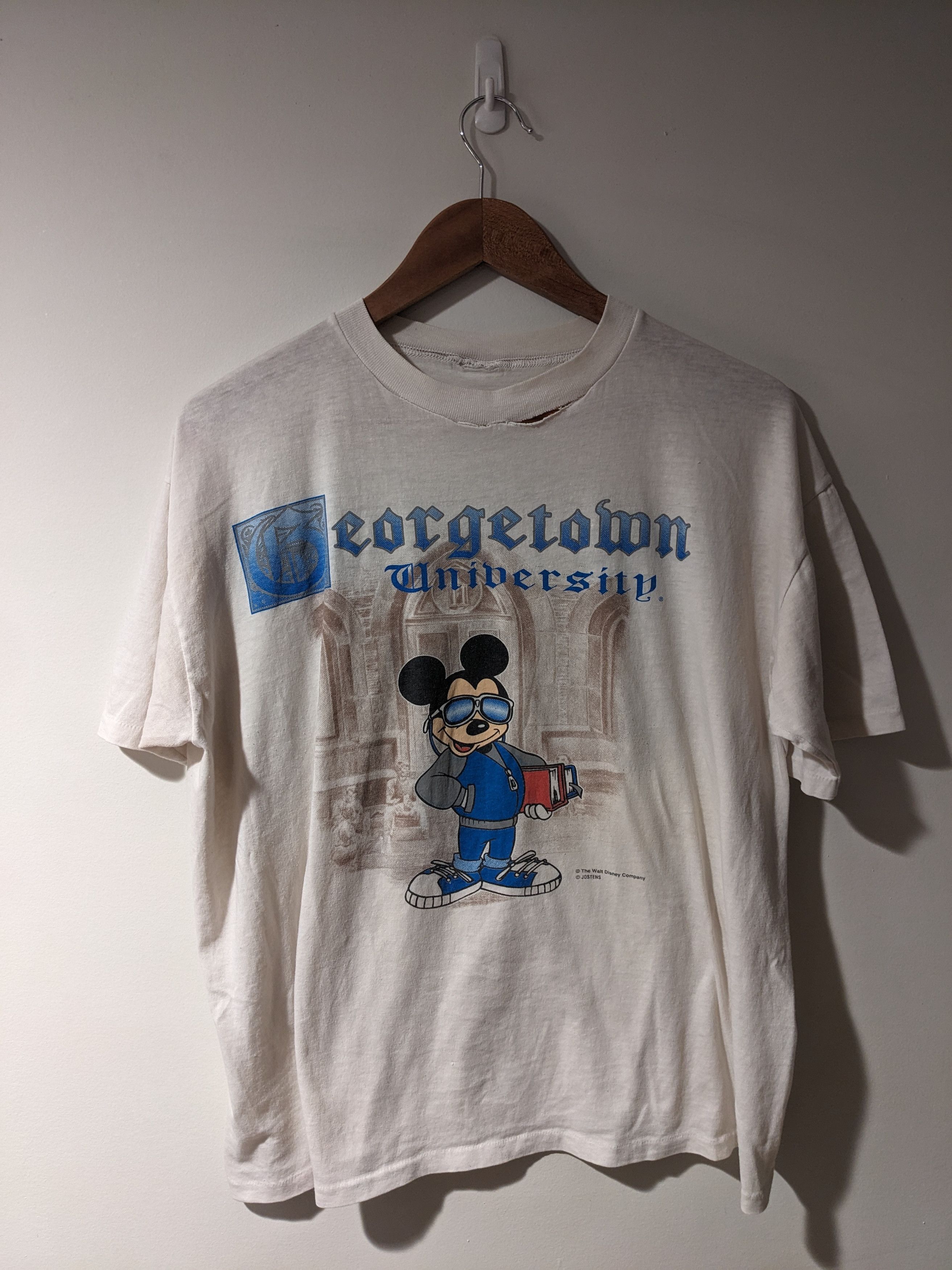 Vintage Vintage 80s Georgetown University Mickey Mouse T-shirt Size US XL / EU 56 / 4 - 1 Thumbnail