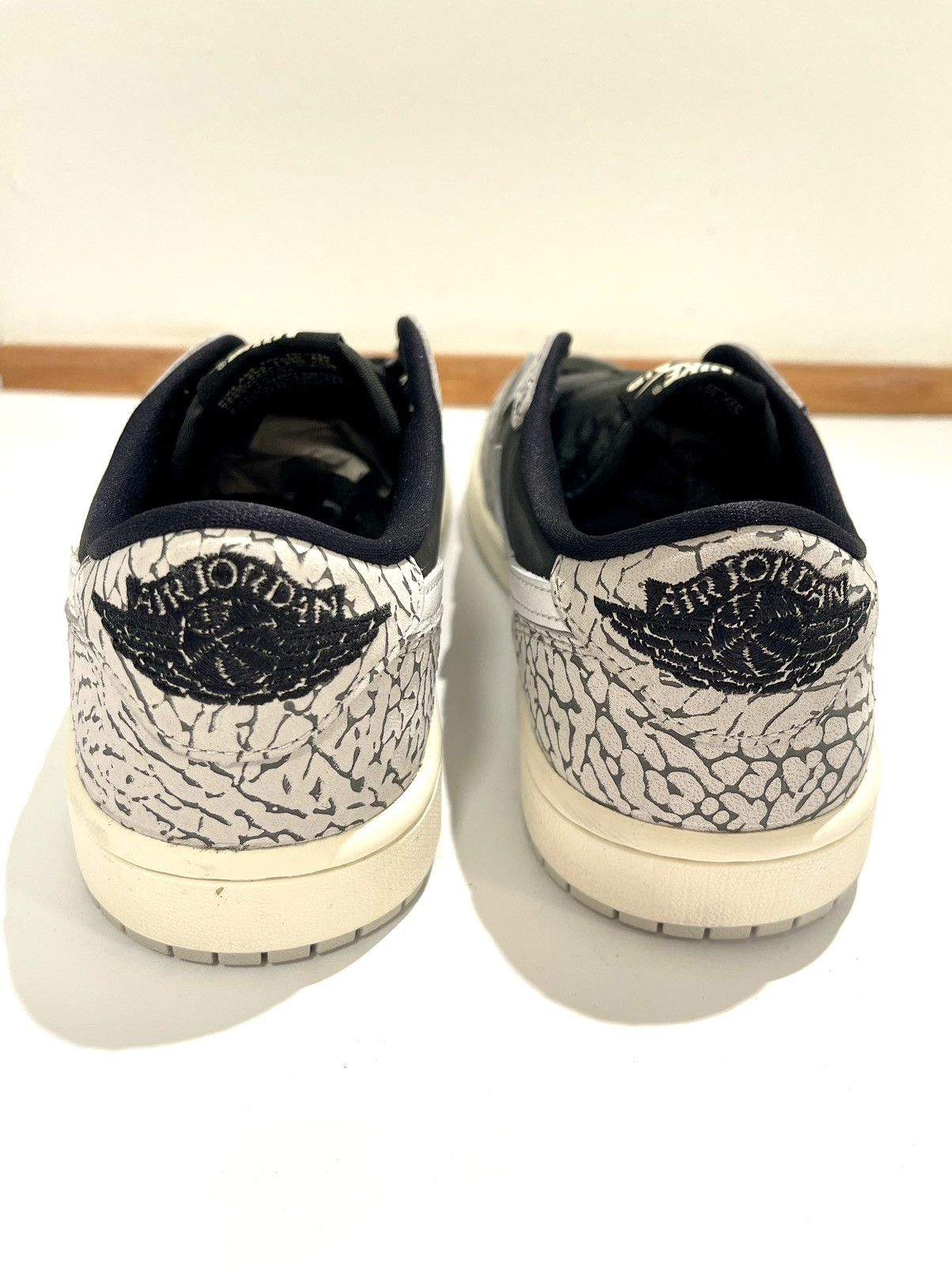 Jordan Brand JORDAN 1 RETRO LOW OG BLACK CEMENT Size US 9 / IT 39 - 6 Thumbnail