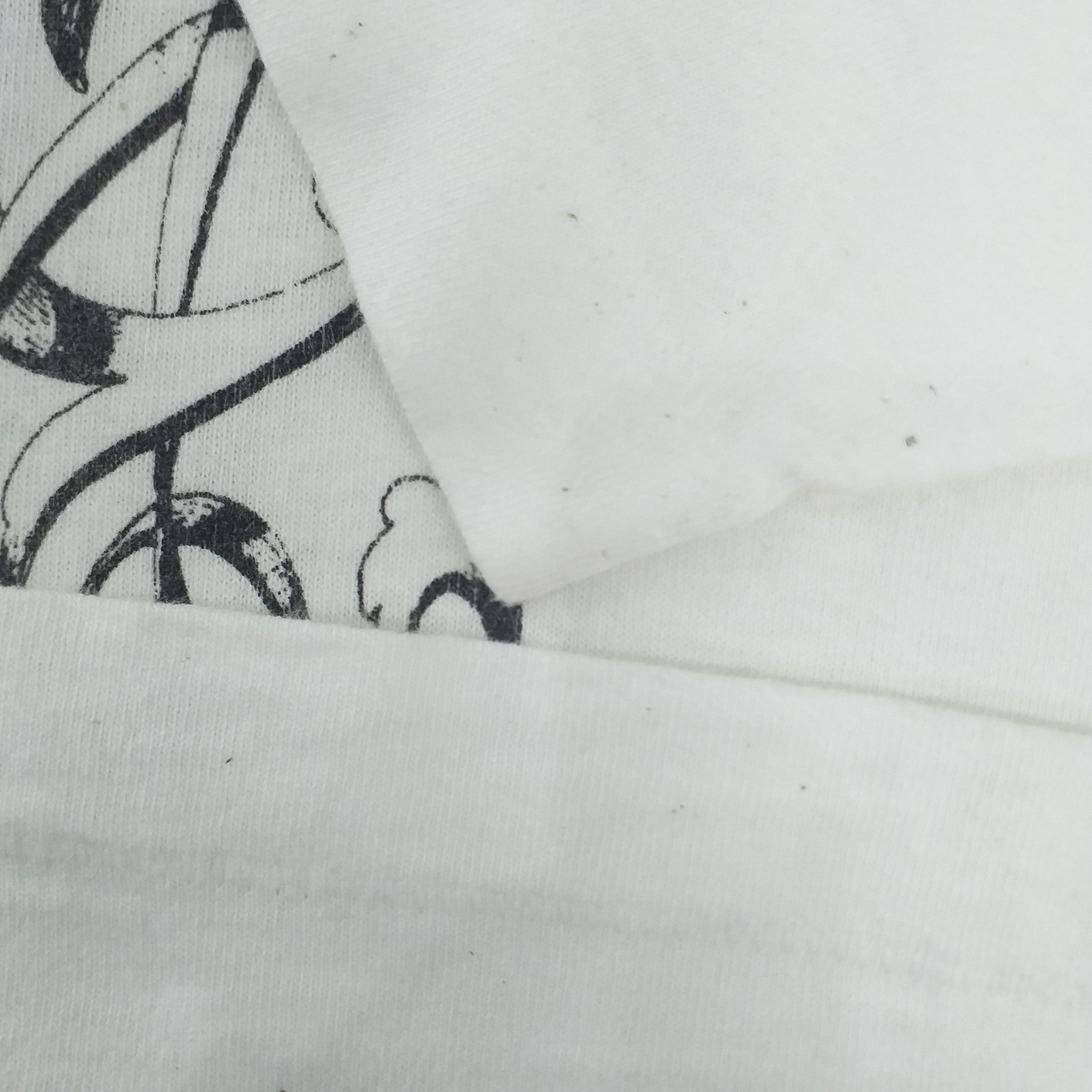 Band Tees Vintage Band 90s Living In Skin Medium Tee -E099 Size US M / EU 48-50 / 2 - 4 Thumbnail