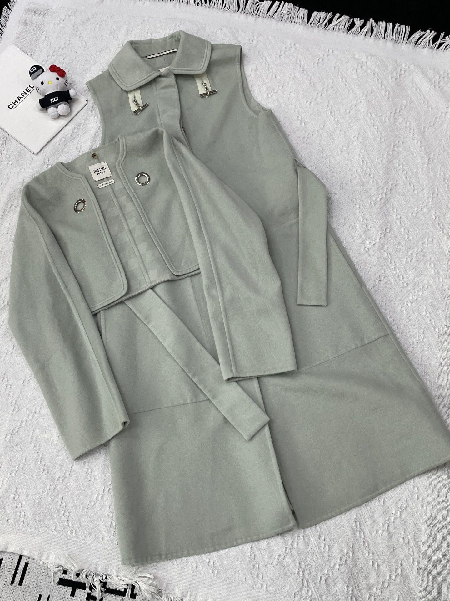Hermes Hermes Women's Cashmere 2-Piece Short Jacket + Vest Dress 36 Size XS / US 0-2 / IT 36-38 - 2 Thumbnail