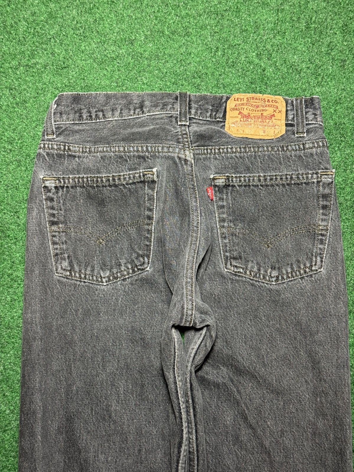 Levi's Vintage Clothing Vintage Levi’s 501 Button Fly Dark 90s 28x30 Black Jeans Size US 28 / EU 44 - 2 Thumbnail