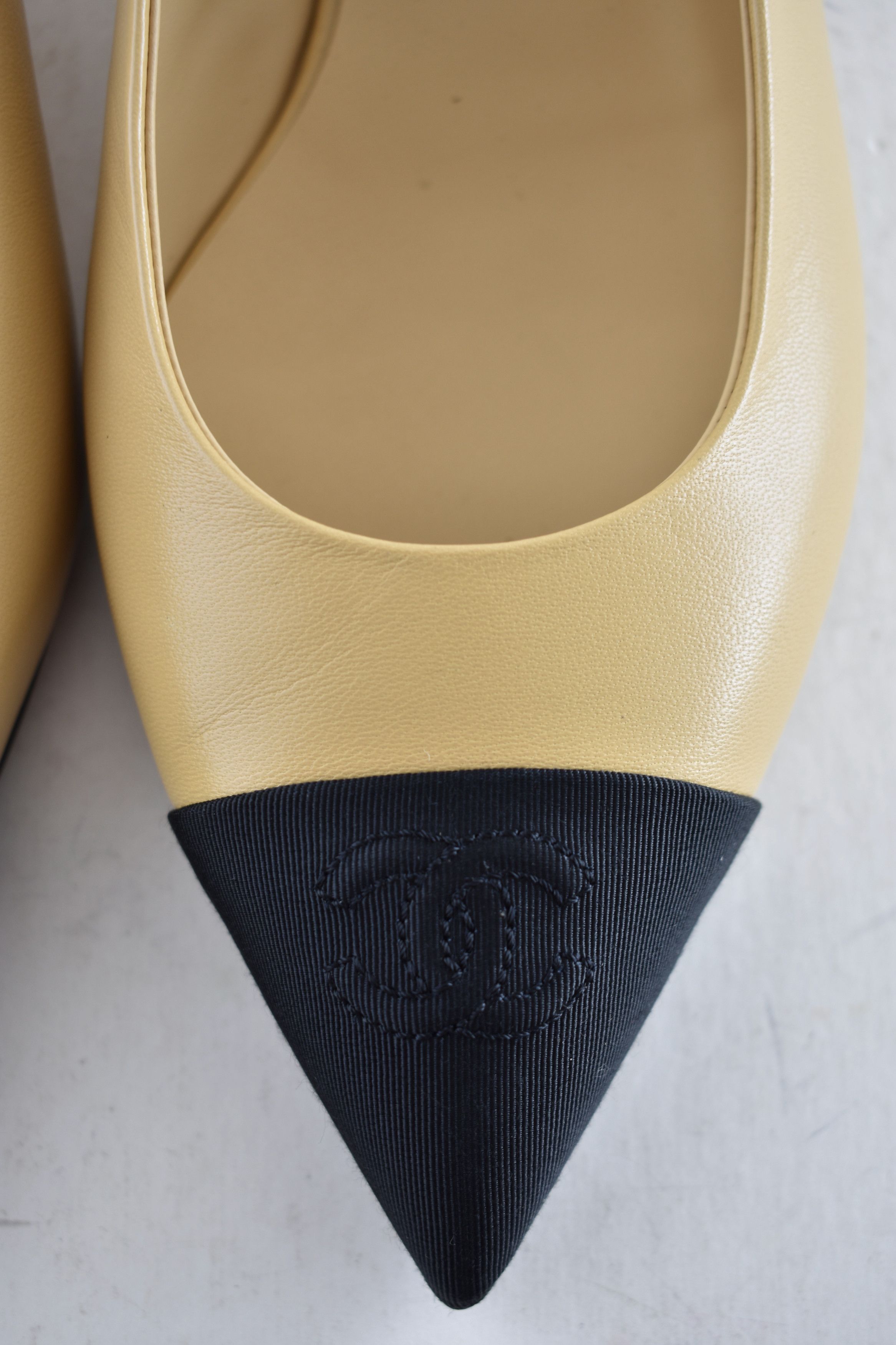 Chanel Chanel 24A Black CC Logo Slingback Pointed Ballet Flat 39 Size US 9 / IT 39 - 11 Thumbnail