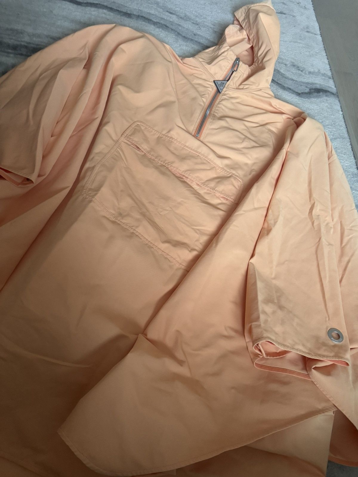 Moncler MONCLER poncho unisex sz3 know Moncler fit , this fits big Size XXL / US 16-18 / IT 52-54 - 24 Thumbnail