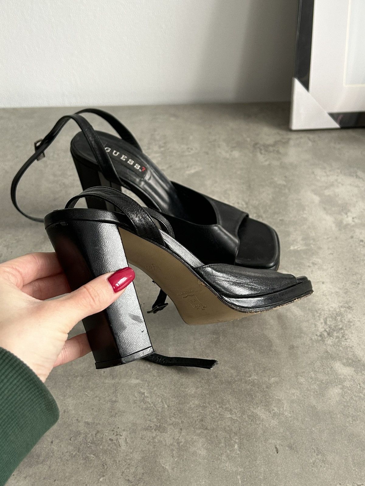 Guess × Vintage Guess Cute Vintage Leather Heels Y2K 00s 90s office siren Size US 6.5 / IT 36.5 - 9 Thumbnail