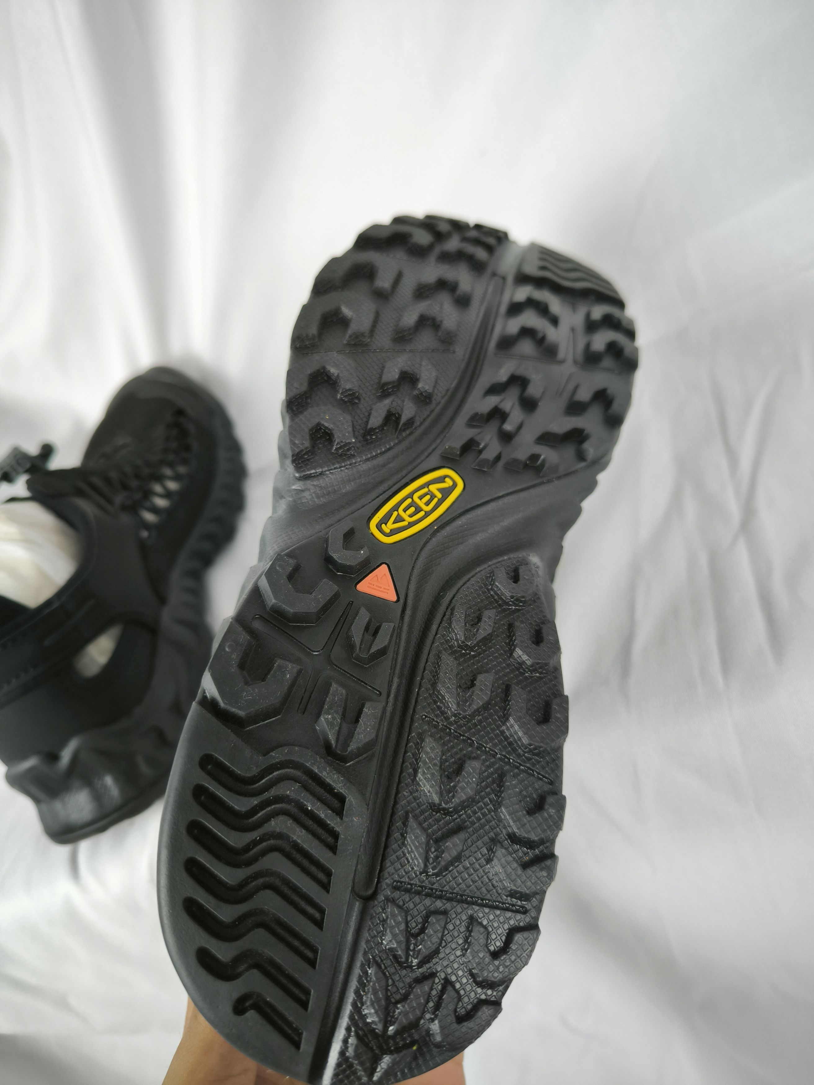 KEEN Uneek NXIS Size US 10 / EU 43 - 19 Thumbnail