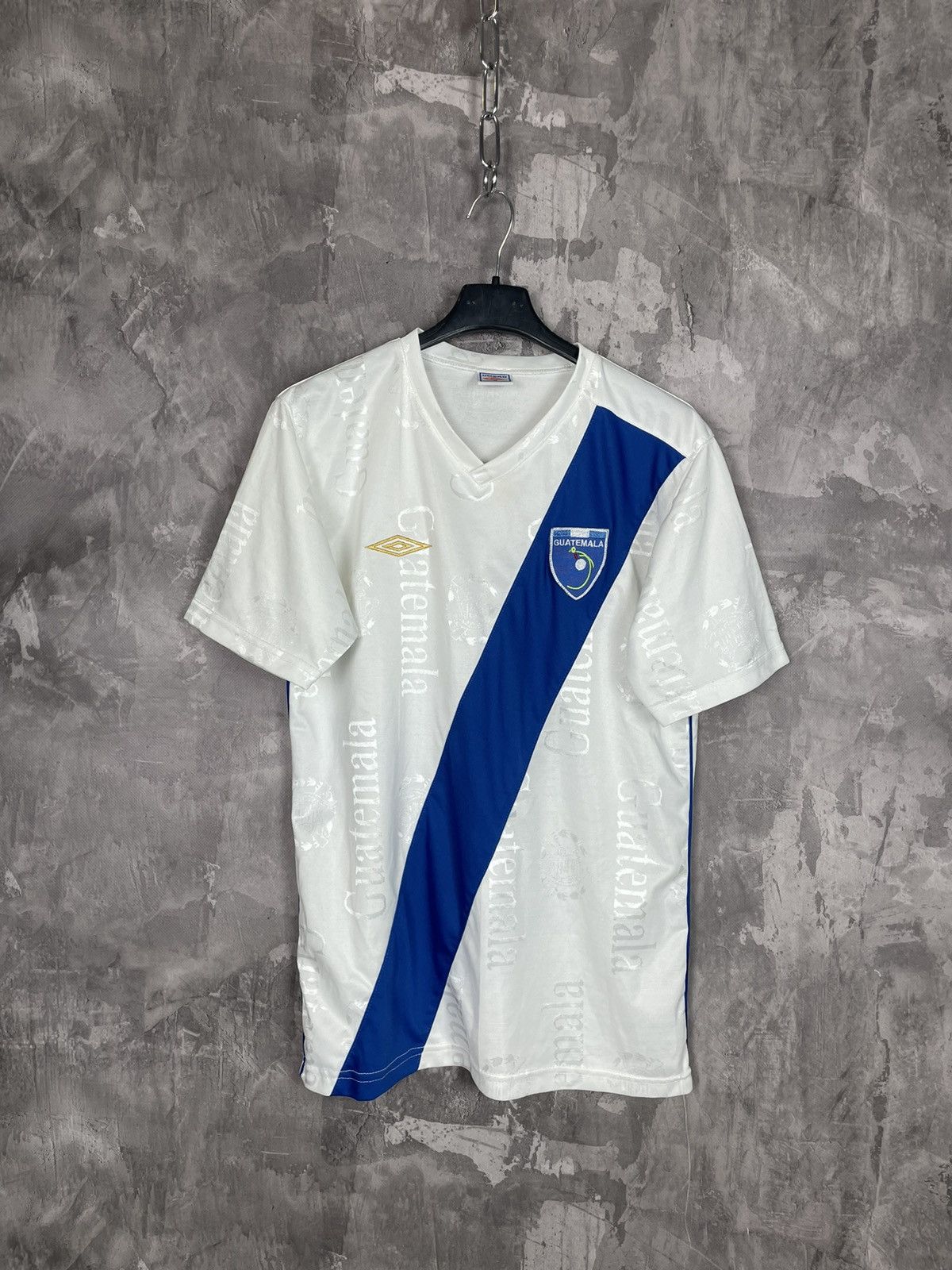 Umbro × Vintage Umbro Vintage 90s Guatemala Very Rare Soccer Jersey Size US M / EU 48-50 / 2 - 1 Thumbnail
