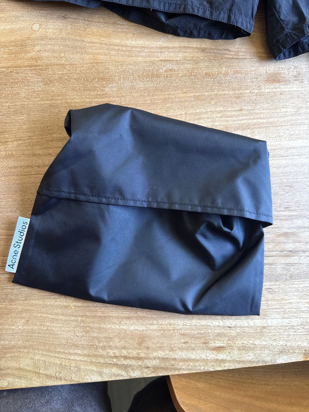 Acne Studios Acne Studios Reflective Logo Swim Shorts Size US 34 / EU 50 - 8 Thumbnail