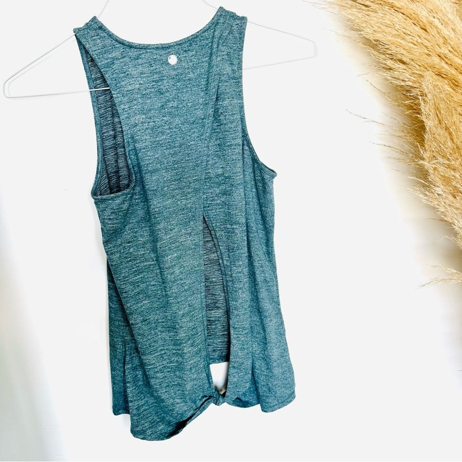 Nordstrom YOGALICIOUS Turquoise Blue Open Tie Back Workout Tank Top Size XS / US 0-2 / IT 36-38 - 5 Thumbnail