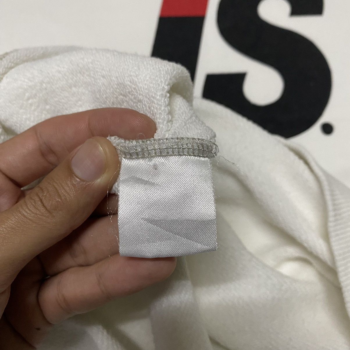 Issey Miyake Vintage 90’s Issey Miyake IS distressed Sweatshirt Size US L / EU 52-54 / 3 - 14 Thumbnail