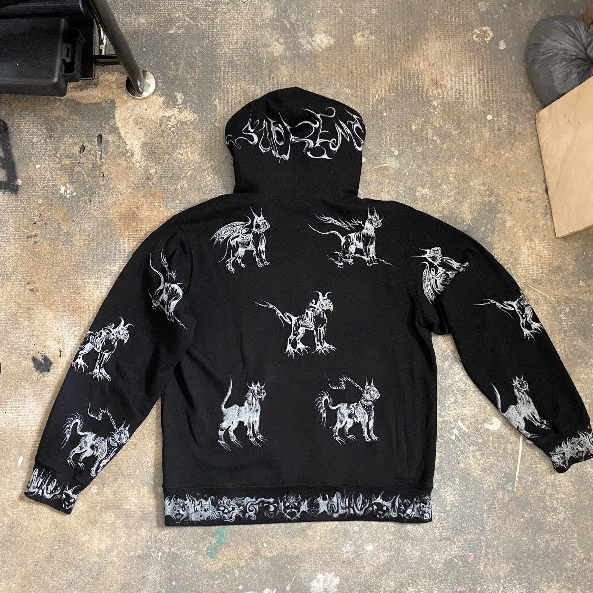 Supreme Supreme Demon Dog Hoodie Size L Size US L / EU 52-54 / 3 - 2 Thumbnail