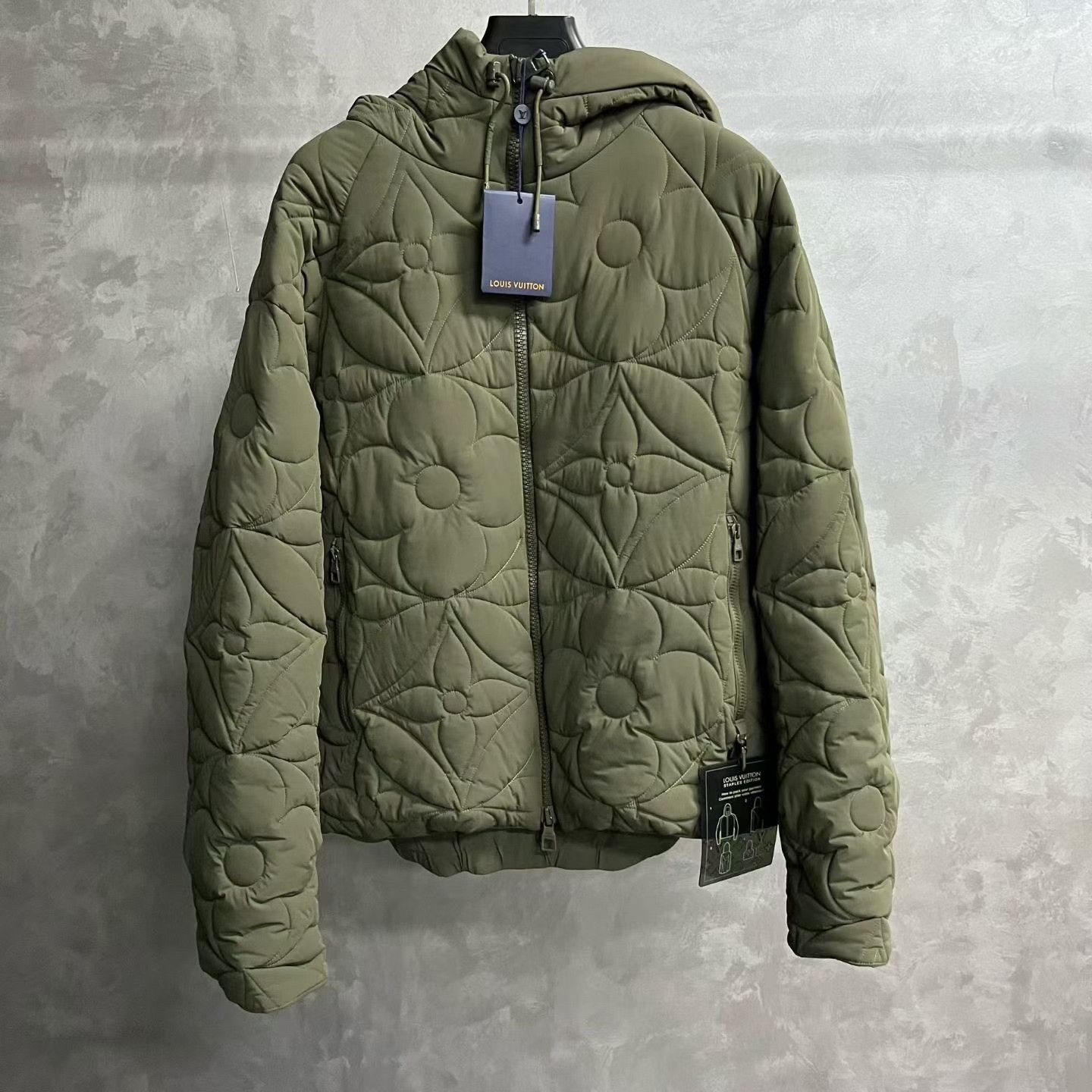 Louis Vuitton Louis Vuitton Floral Green Light Jacket l Men Size US L / EU 52-54 / 3 - 1 Thumbnail