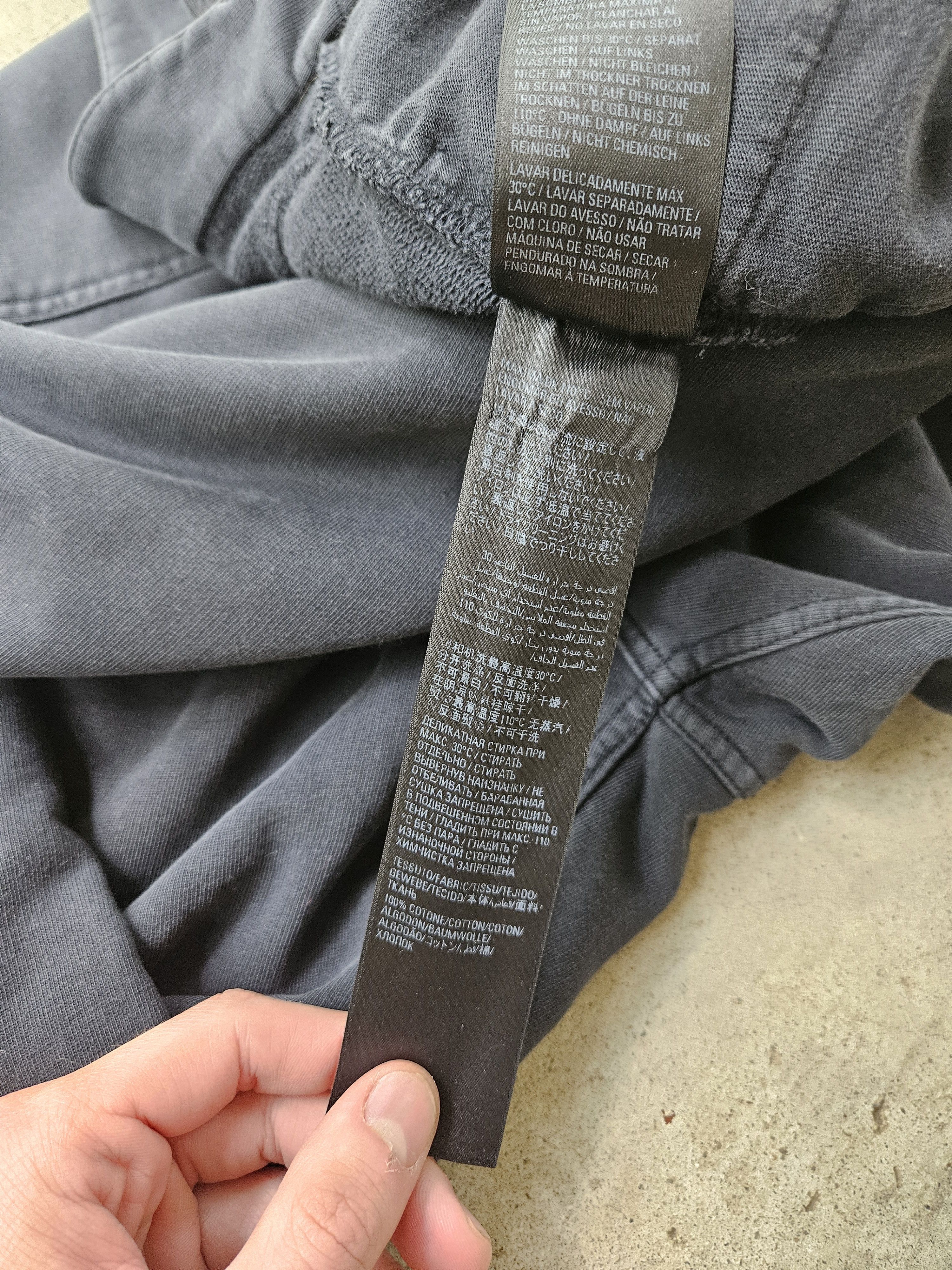 Balenciaga FW22 Gray Trompe-l'œil Denim Print Sweatpants Size US 40 / EU 56 - 14 Thumbnail