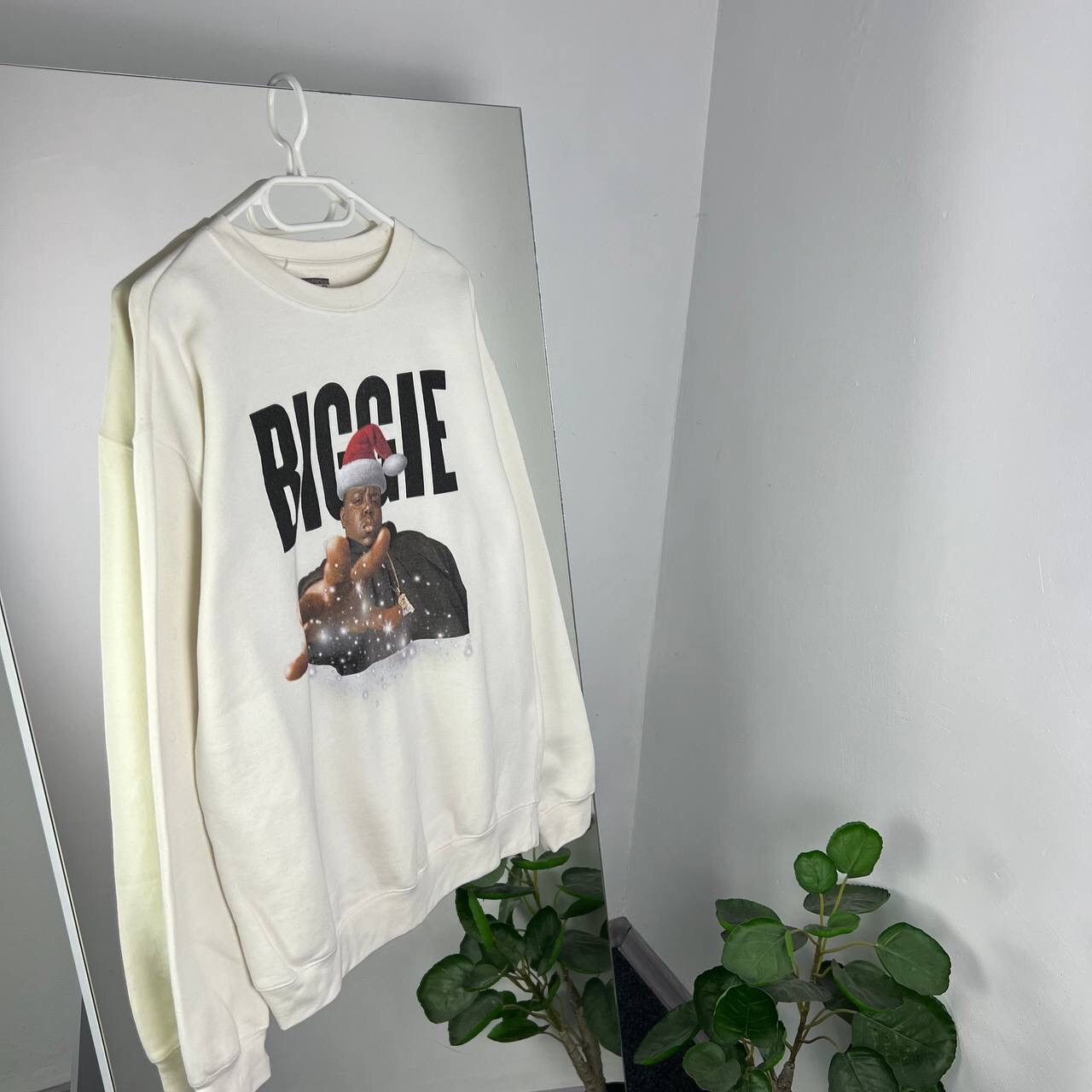 Rap Tees The Notorious Biggie Sweatshirt Big Logo Rap Style Y2k Style Size US M / EU 48-50 / 2 - 1 Thumbnail