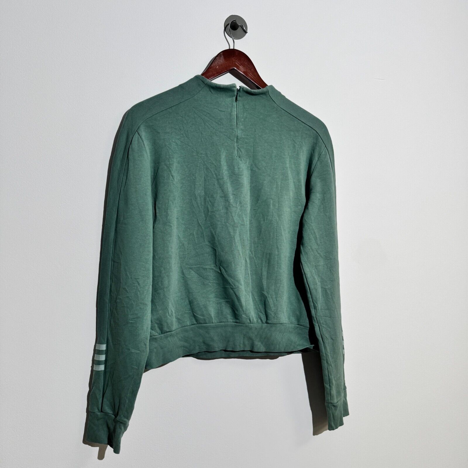 Adidas Vintage Adidas Unisex Green Cotton Crewneck Size S Cropped Size US S / EU 44-46 / 1 - 10 Thumbnail