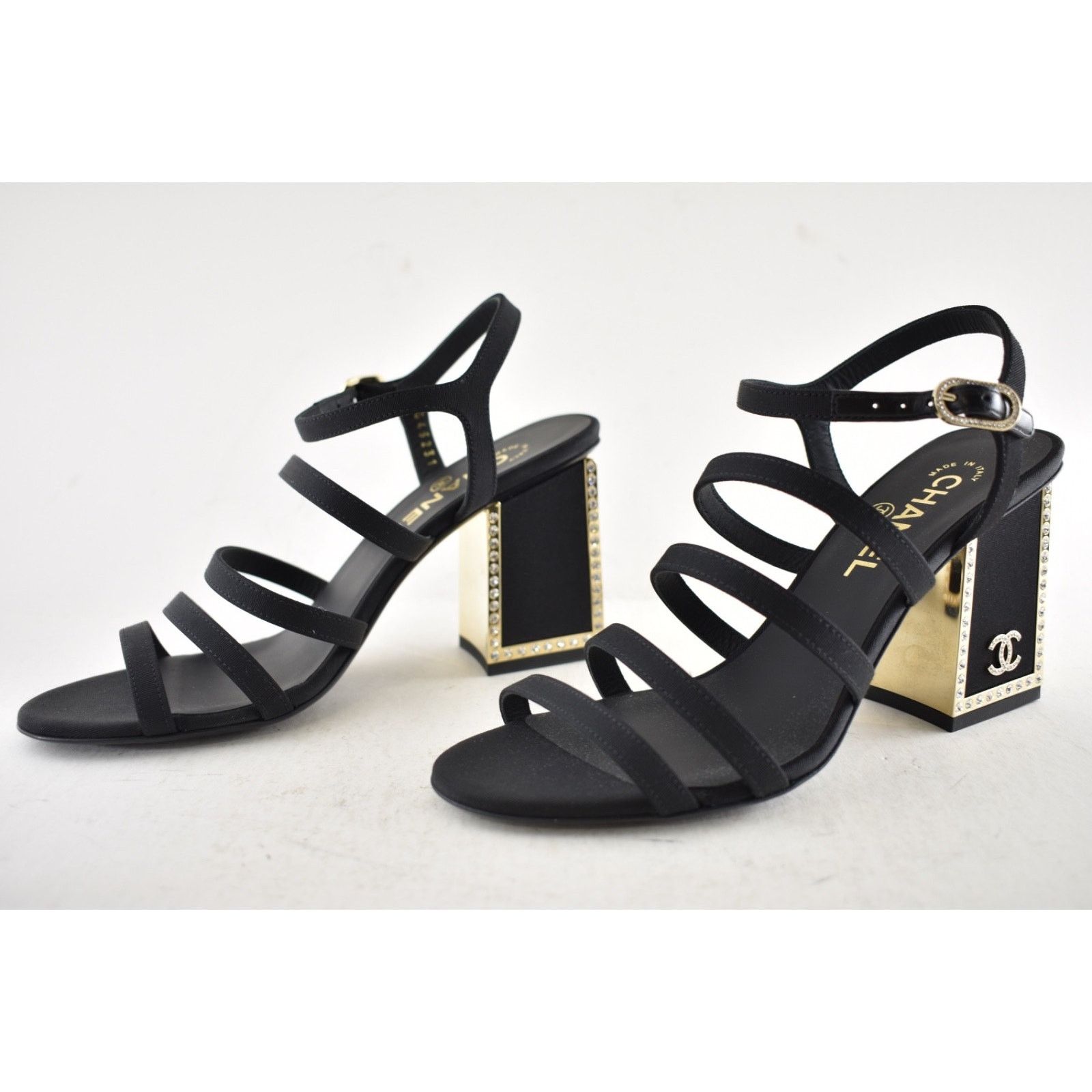 Chanel Chanel Crystal CC Logo Block Heel Sandals 37.5 Size US 7.5 / IT 37.5 - 13 Thumbnail