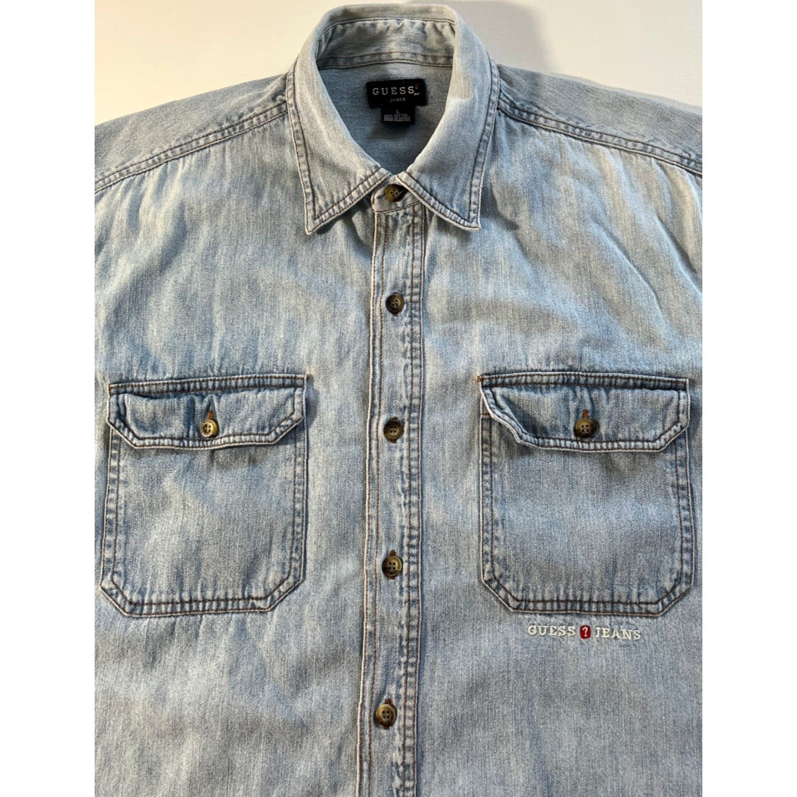 Guess VINTAGE Guess Jeans Button-Up Denim Shirt Mens 90s Americana Sz L Blue Denim Embroidered Pockets Size US L / EU 52-54 / 3 - 4 Thumbnail