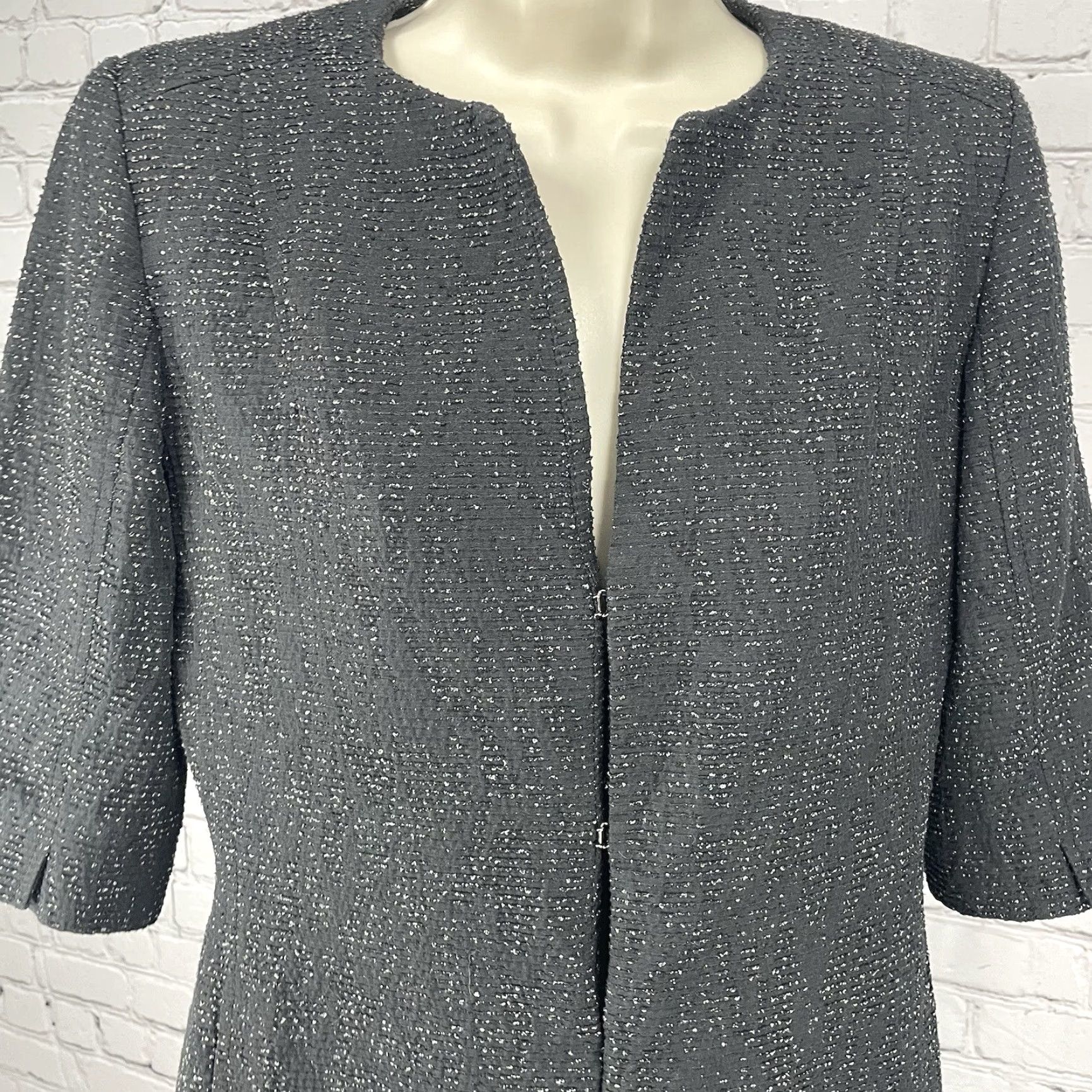 Vintage Tahari Black Textured Short Sleeve Lightweight Jacket Pockets Lined Size US 6 Size 28" / US 6 / IT 42 - 5 Thumbnail