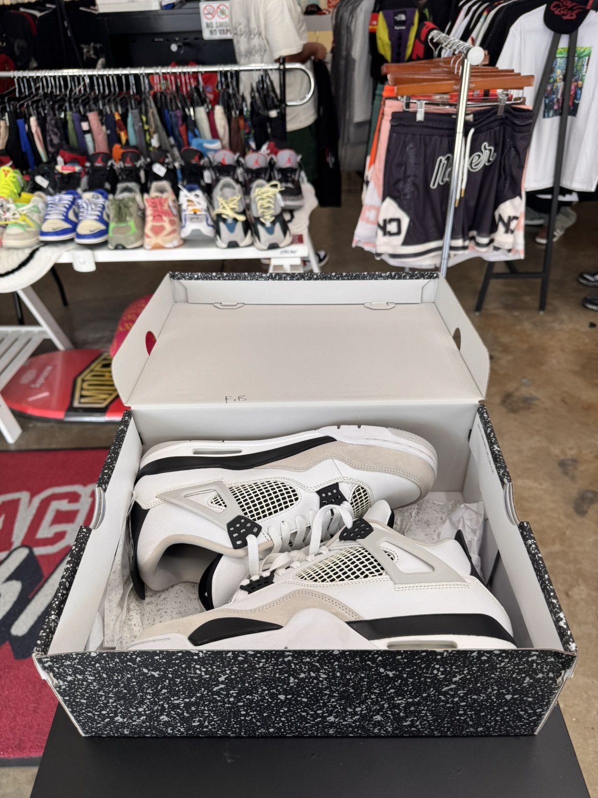 Jordan Brand Air Jordan 4 Military Black Size 10.5 (2022) Size US 10.5 / EU 43-44 - 10 Thumbnail
