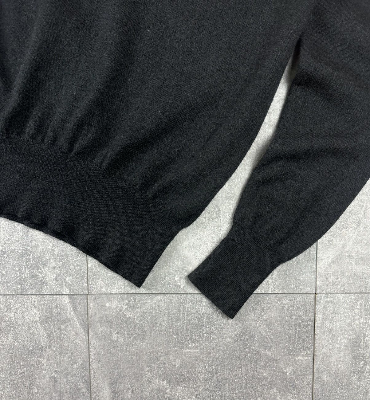 Vivienne Westwood Vivienne Westwood Small Logo V-Neck Luxury Sweater Size US L / EU 52-54 / 3 - 4 Thumbnail