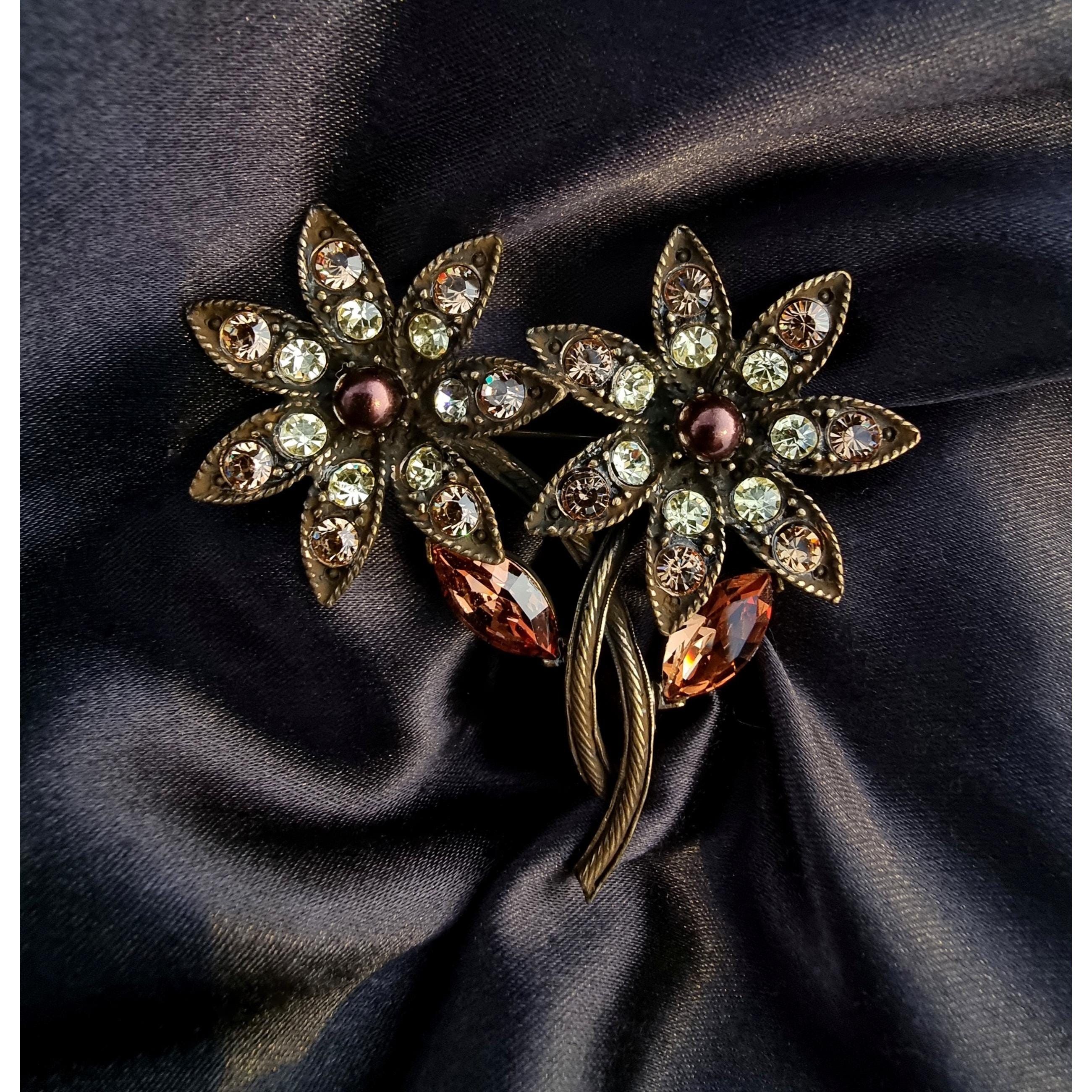 Vintage Vintage R.J. GRAZIANO Signed Flower Bouquet Dark Bronze Colo Size ONE SIZE - 1 Thumbnail