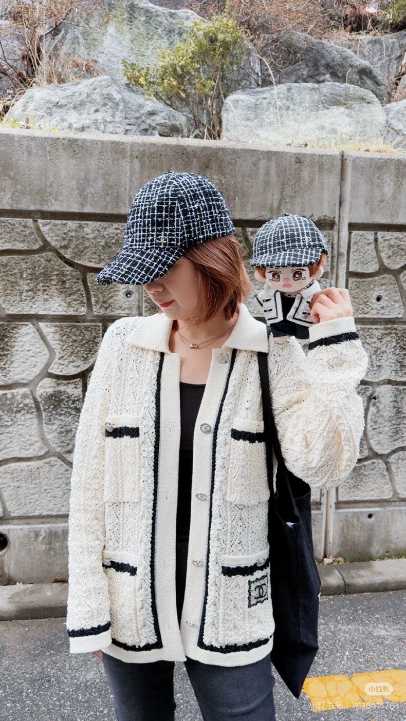 Chanel Chanel 24p black and white knitted cardigan coat Size XS / US 0-2 / IT 36-38 - 6 Thumbnail