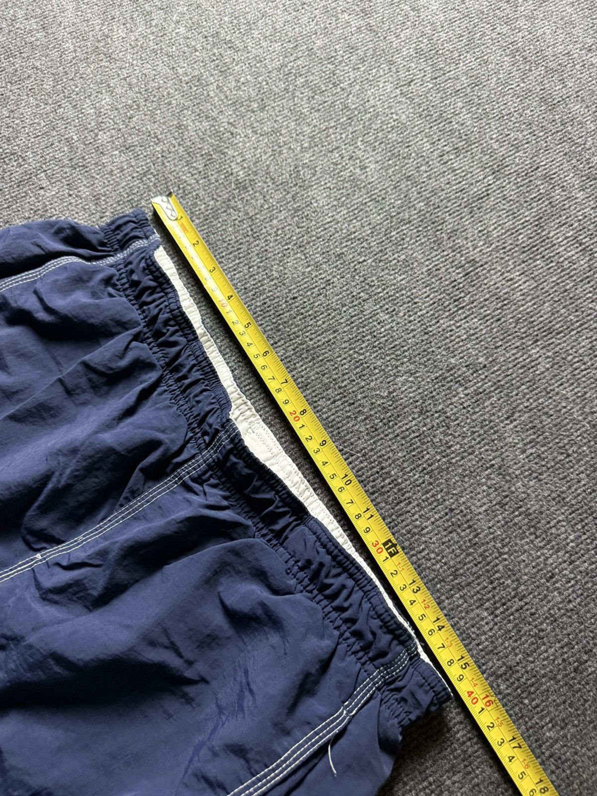 Nike Nike 00s Vintage Swim Shorts Navy Y2K Swoosh Size US 32 / EU 48 - 19 Thumbnail