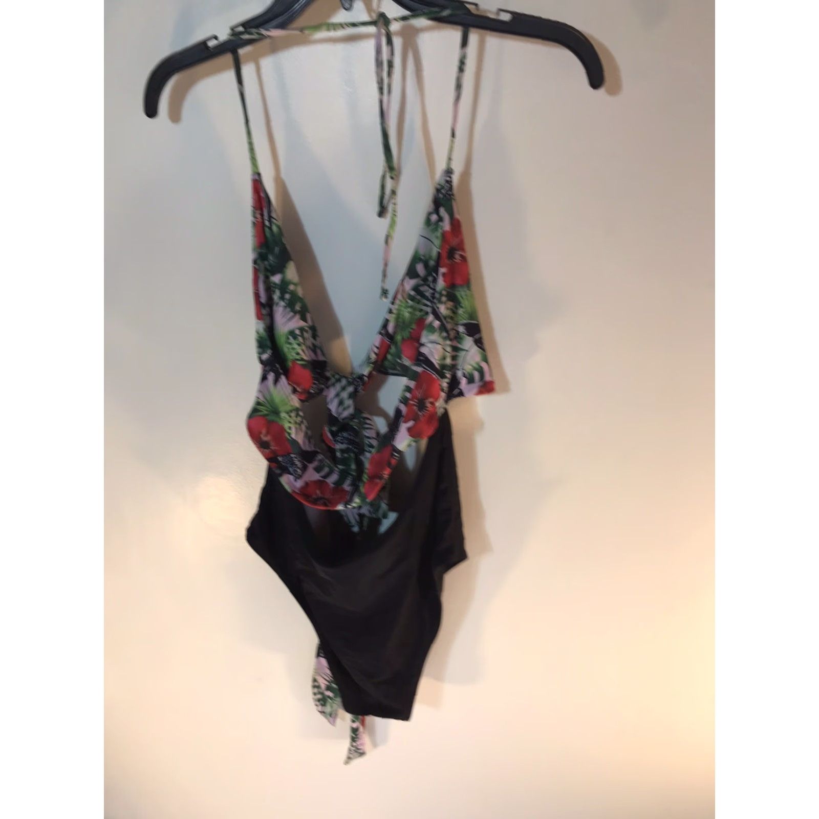 Shein Shein Women’s One Piece Swimsuit Tropical Flower Cutouts Size L Multicolor Beachwear Size ONE SIZE - 3 Thumbnail