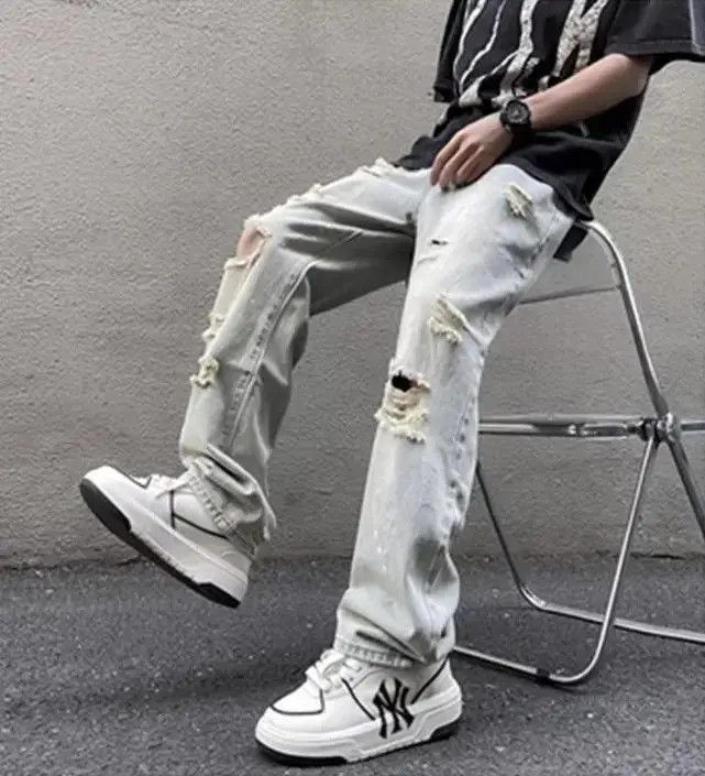 Japanese Brand Retro casual splashed ink distressed jeans Size US 32 / EU 48 - 4 Thumbnail