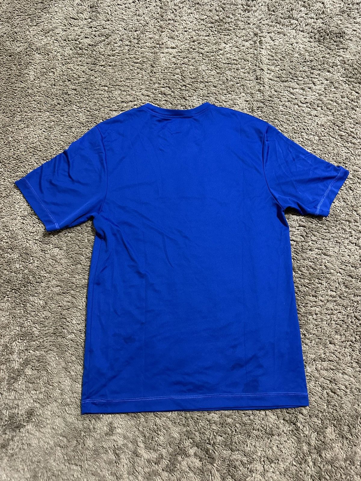 NCAA Vintage NCAA Kentucky Wildcats shirt 00s size medium Size US M / EU 48-50 / 2 - 6 Thumbnail