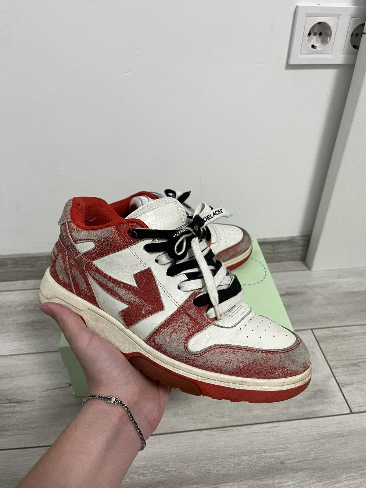 Off-White Off-White Out Of Office Size US 9 / EU 42 - 1 Thumbnail