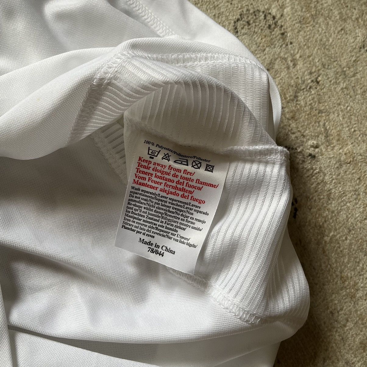 Umbro × Vintage 2000 England Home Jersey Umbro XXL (Never Worn, New) Size US XXL / EU 58 / 5 - 7 Thumbnail