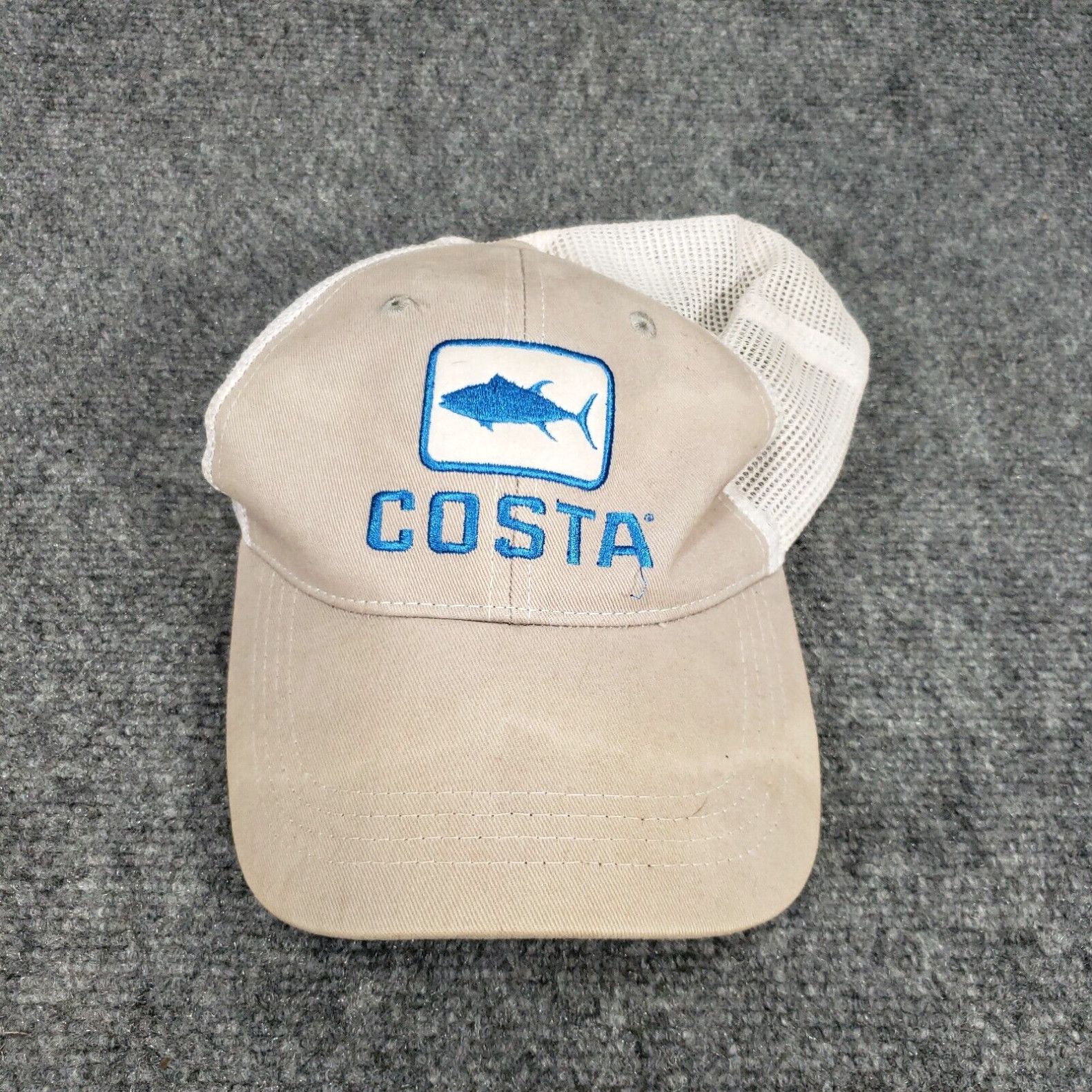 Costa Del Mar Retro Trucker In Black/stone, Angle - Costa Del Mar Costa Retro Trucker Cap