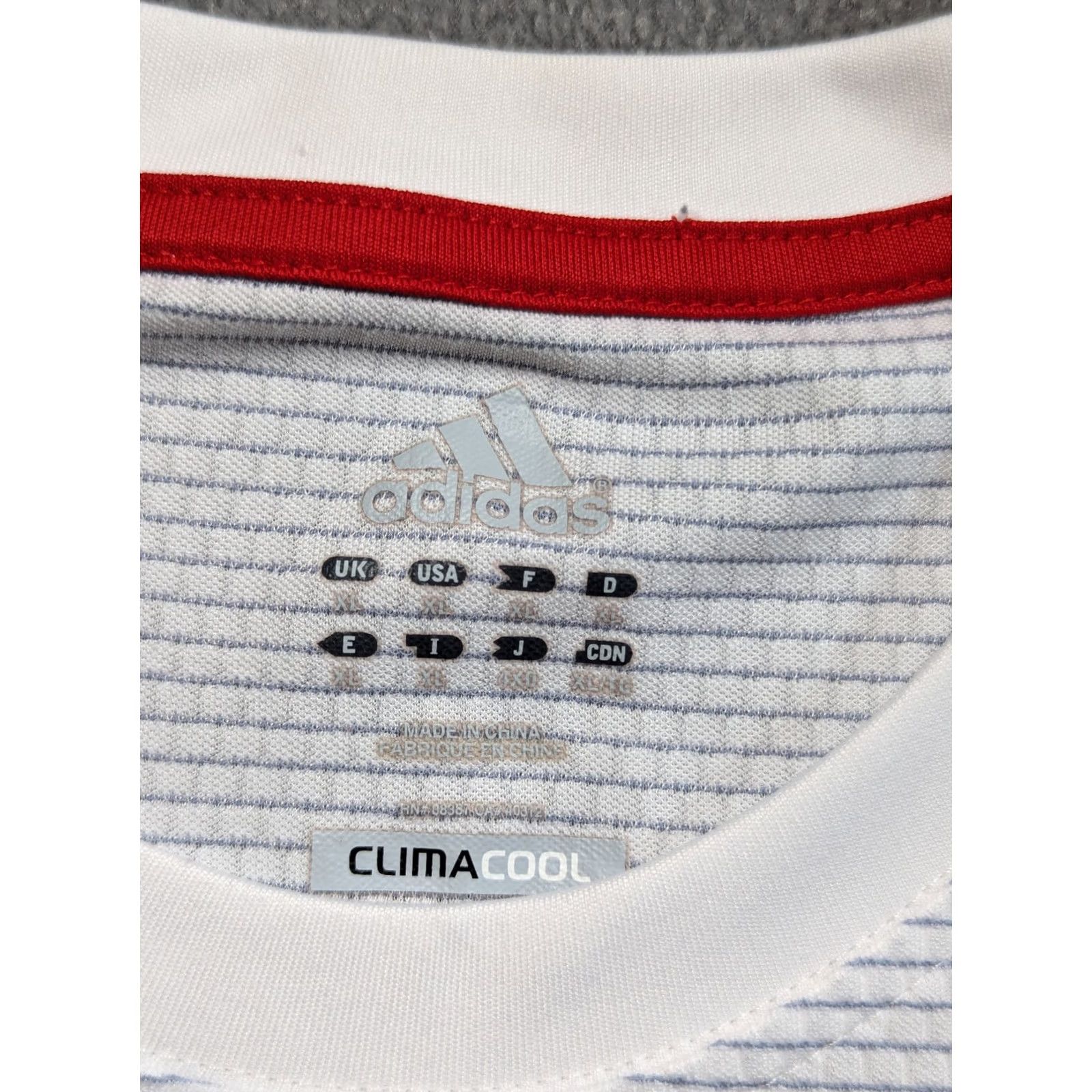 Adidas adidas London Marathon 2010 Virgin STAFF white shirt mens XL size Size US XL / EU 56 / 4 - 4 Thumbnail