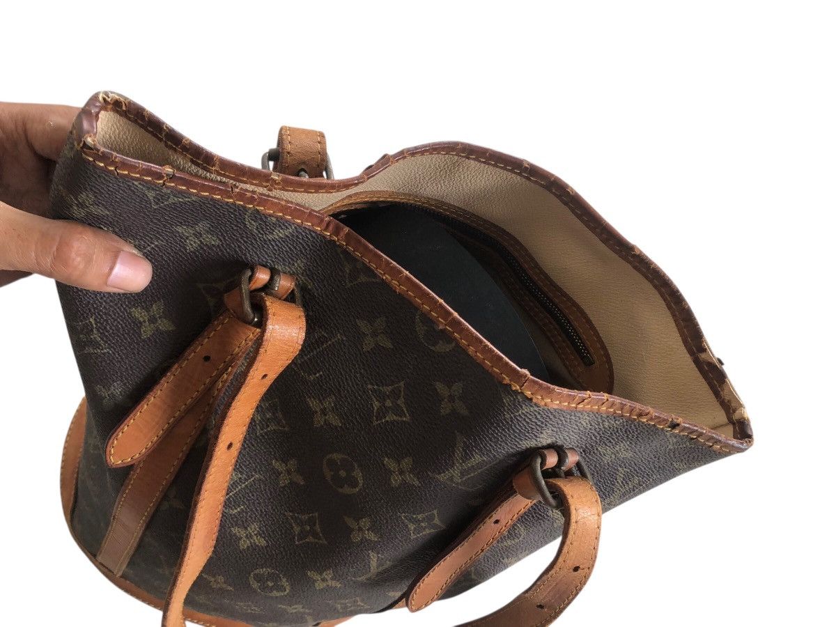 Louis Vuitton 🔥Vintage LOUIS VUITTON LV Monogram Bucket Cloth GM Tote Bag Size ONE SIZE - 13 Thumbnail