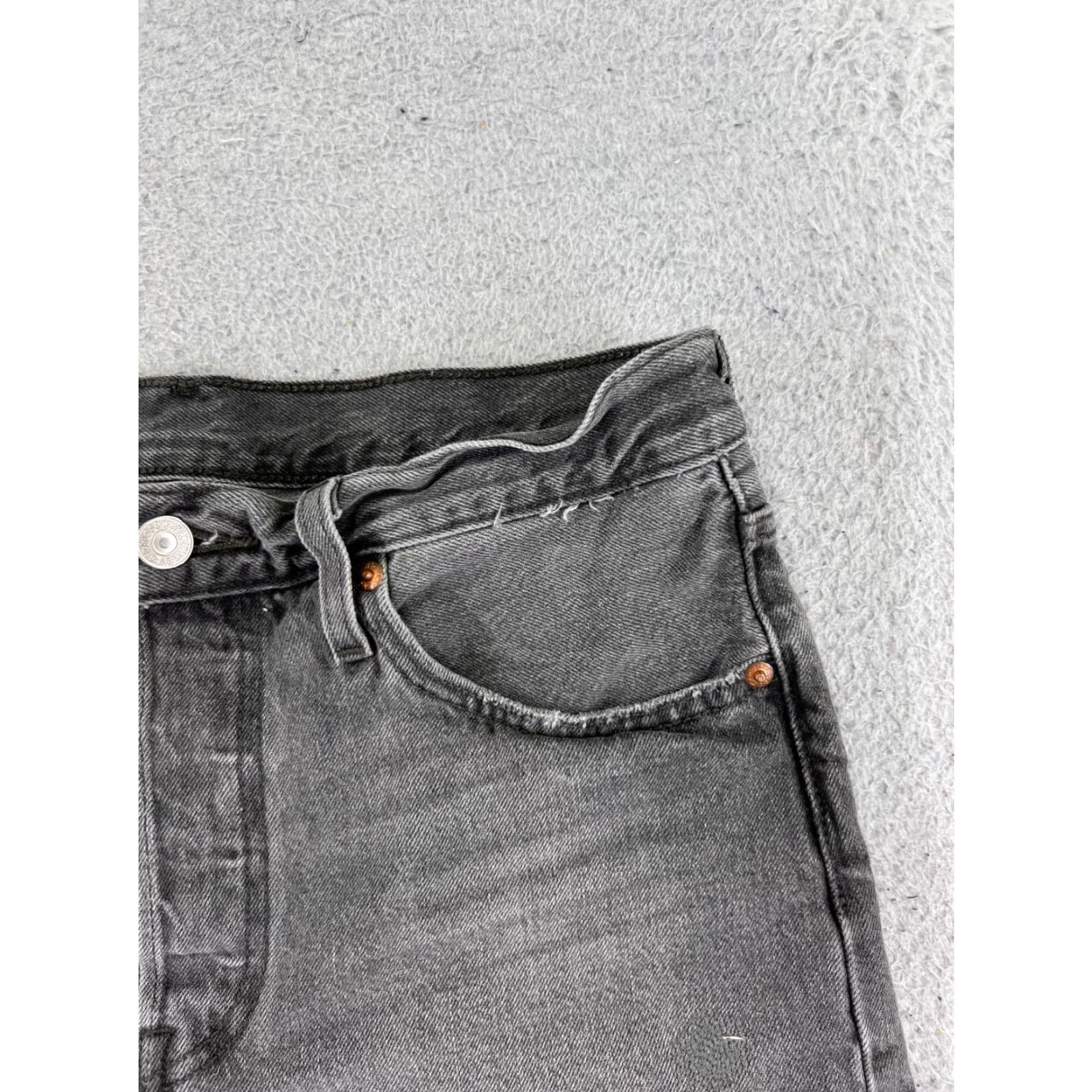 Levi's Levis Womens Black Denim Cut-Off Shorts 28 Zip Fly 501 Big E 501 Classic Stretch 2 Inseam Jeans Short Size 28" / US 6 / IT 42 - 5 Thumbnail