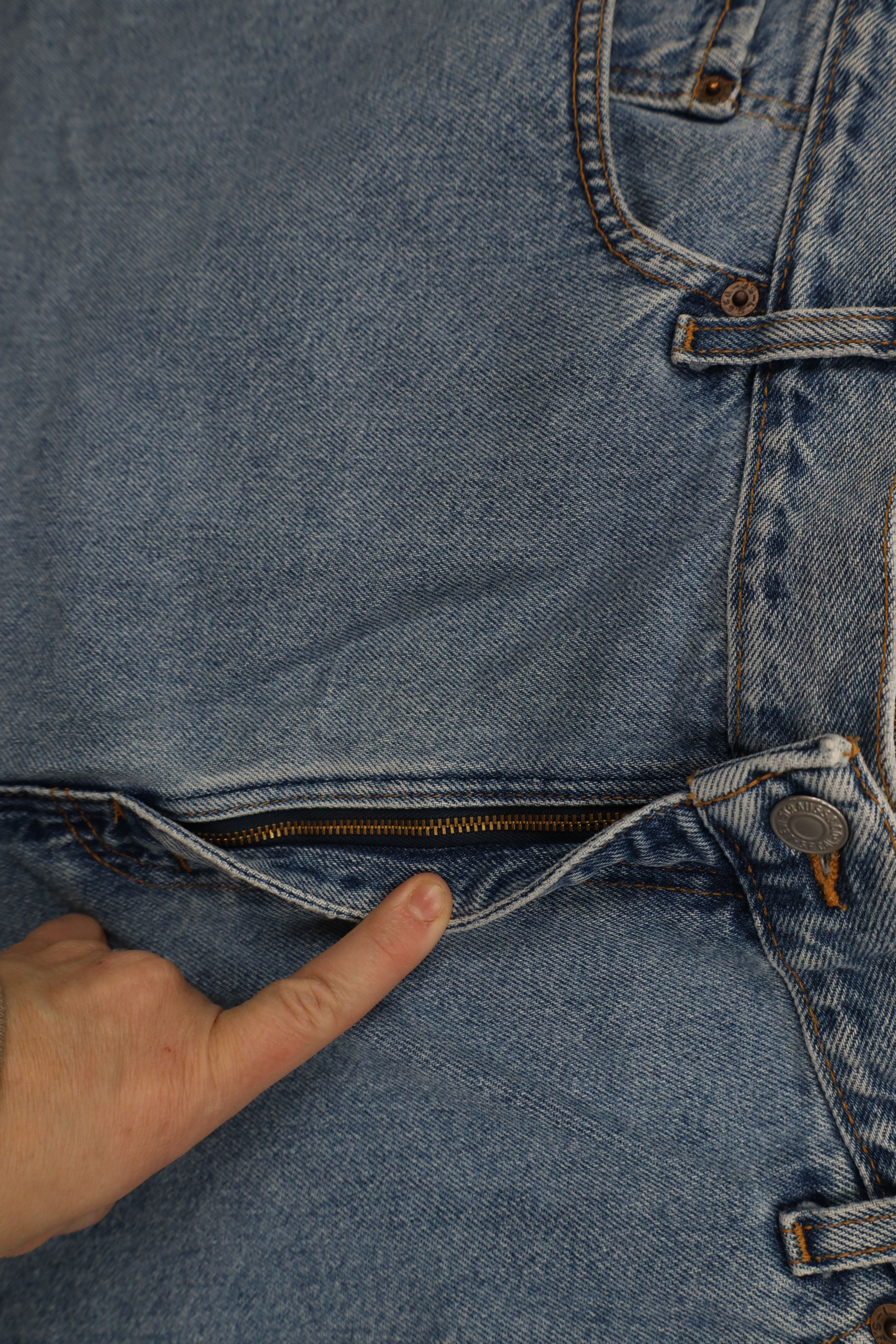 Levi's Vintage Y2K 2001 Levis 550 Fit Denim Jean Shorts Jorts USA Size 22" - 6 Thumbnail