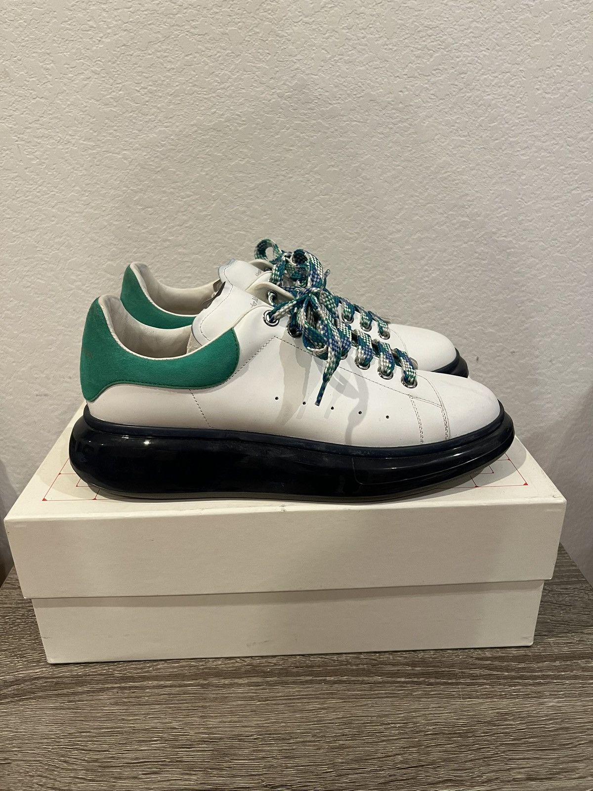 Alexander McQueen Alexander McQueen Oversized Sneaker 'White/Green' Size US 10 / EU 43 - 2 Thumbnail