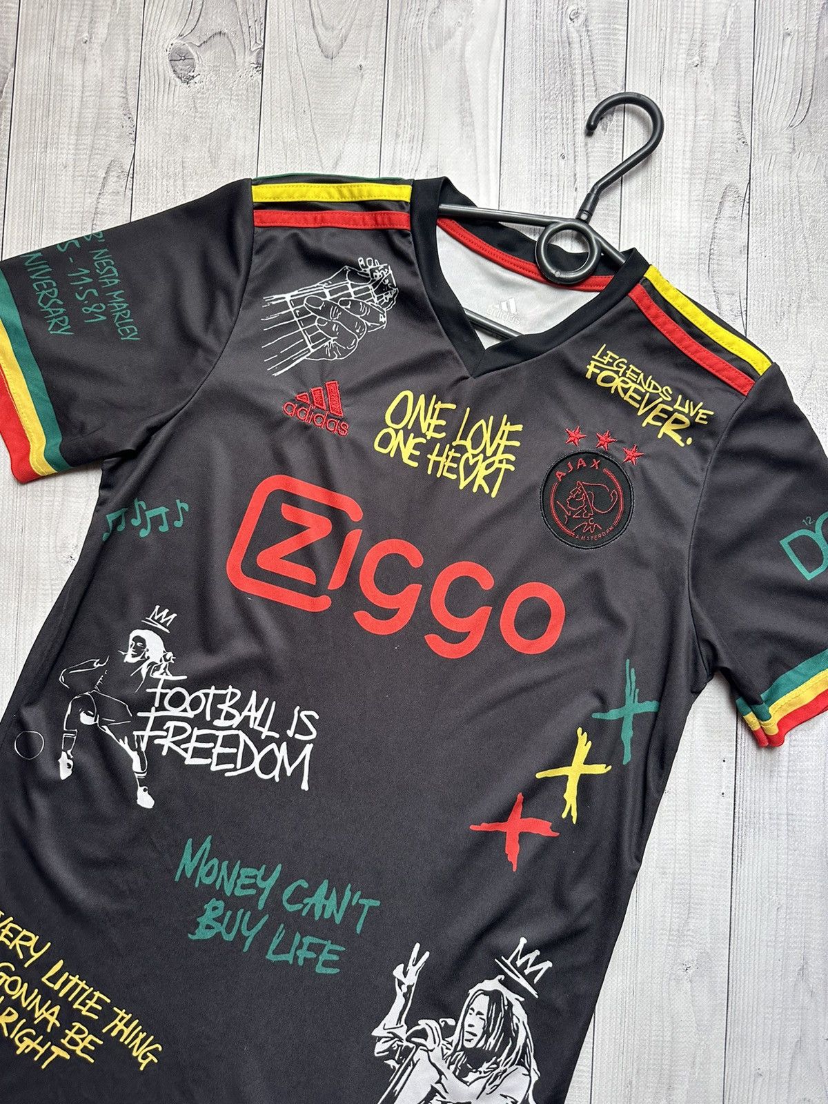 Bob Marley Vintage Bob Marley big logo tee rare Rasta Size US S / EU 44-46 / 1 - 4 Thumbnail