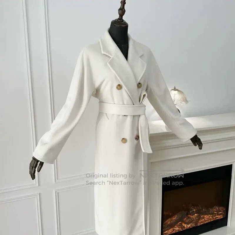 Max Mara MaxMara Women's White Coat with Belt . Size M / US 6-8 / IT 42-44 - 2 Thumbnail