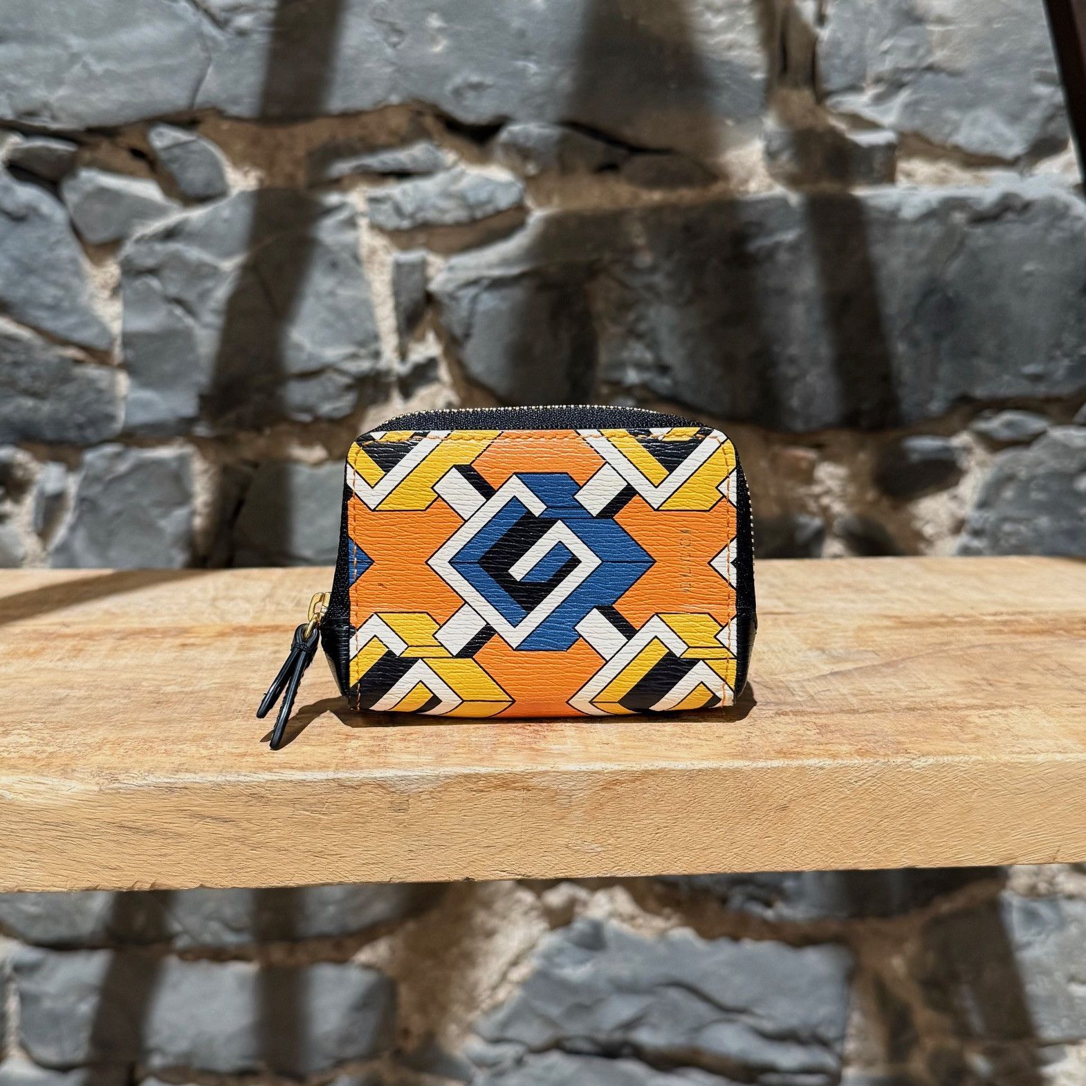 Gucci Gucci Geometric G Zip-Around Coin Purse Size ONE SIZE - 1 Thumbnail