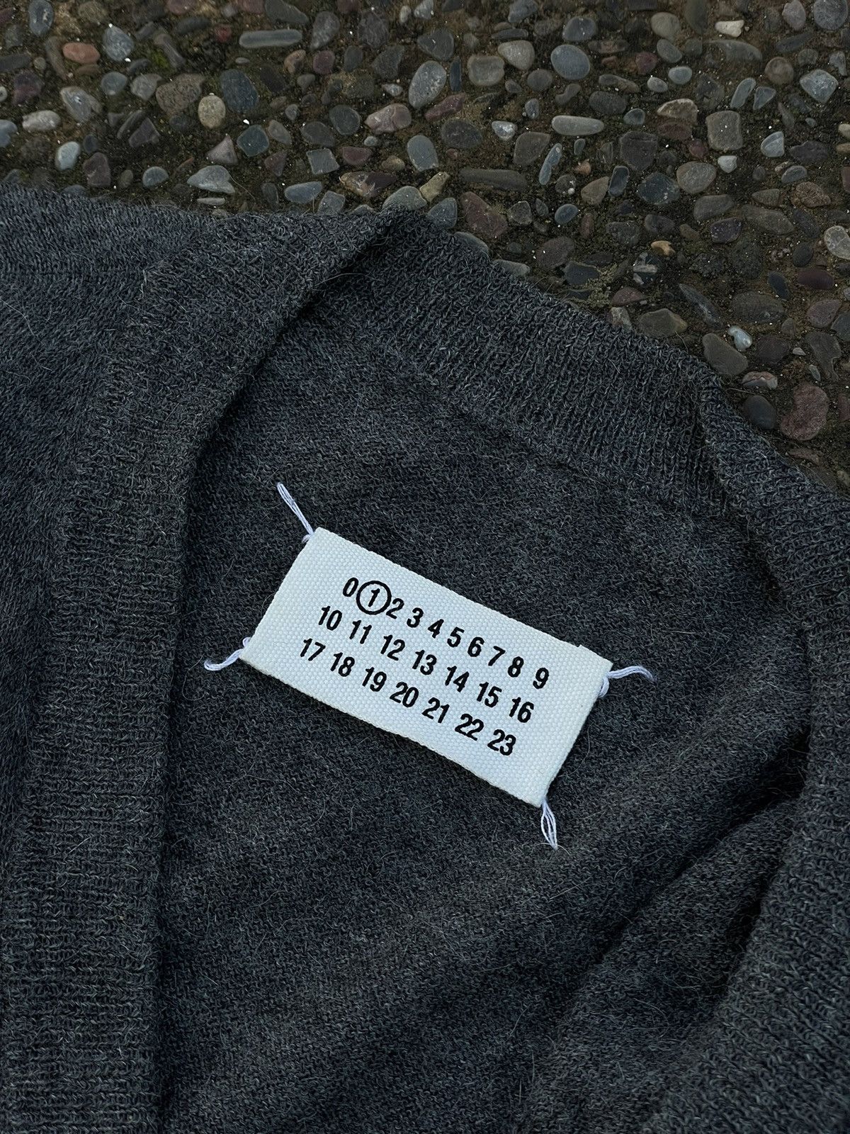 Maison Margiela Maison Margiela Distressed Sweater Size L / US 10 / IT 46 - 5 Thumbnail