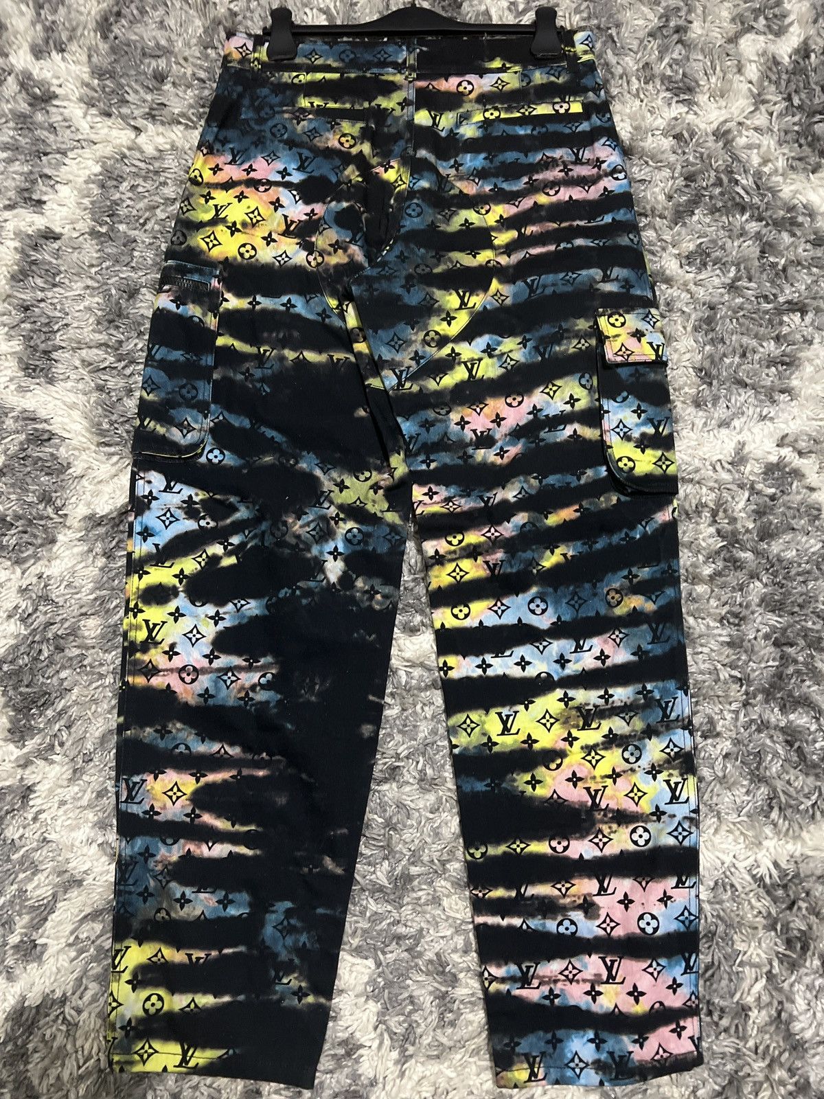 Louis Vuitton Louis Vuitton Virgil Abloh Tie Dye Monogram Cargo Pant Size US 33 - 5 Thumbnail